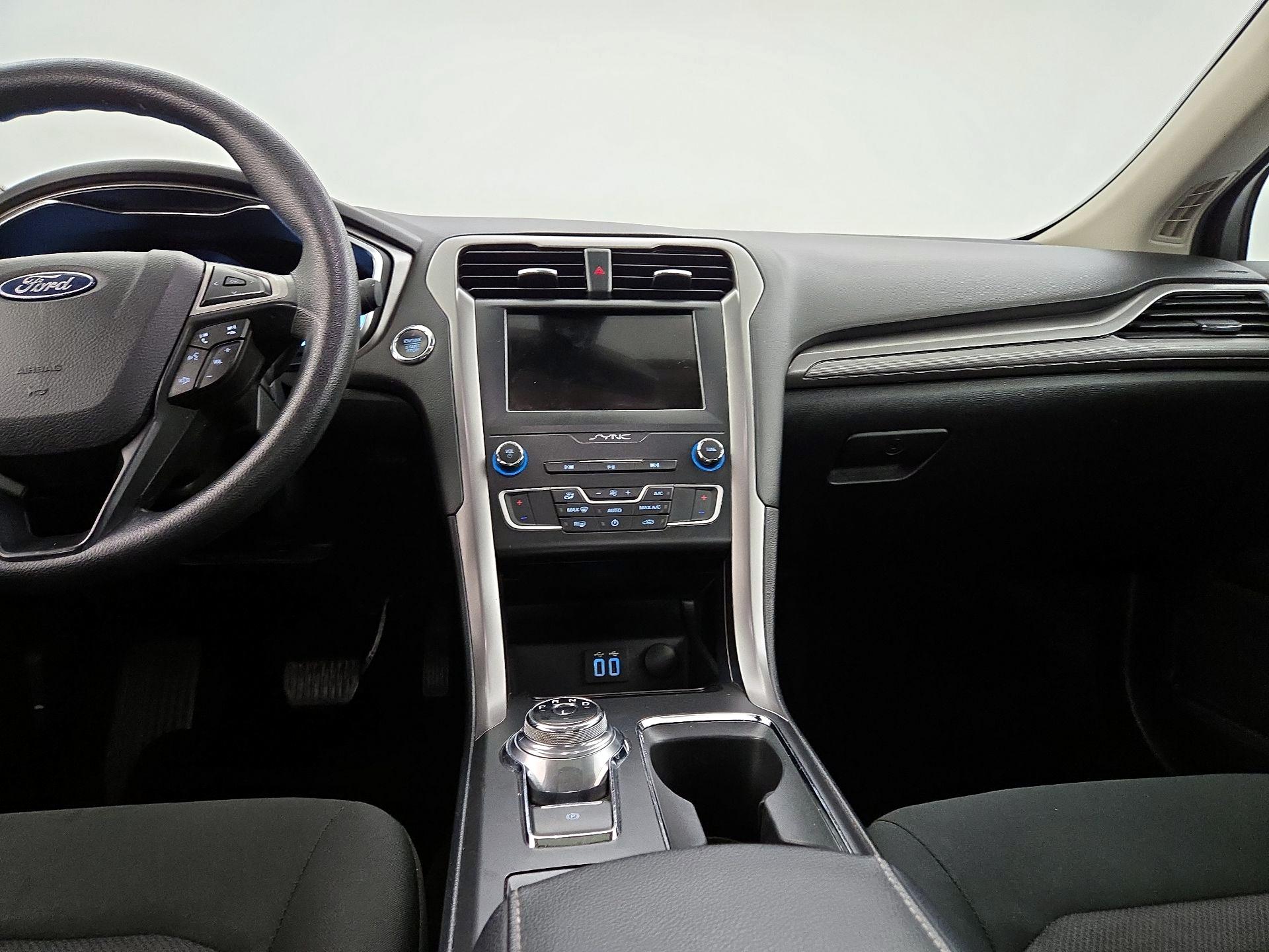 Thumbnail: 2020 Ford Fusion - 9