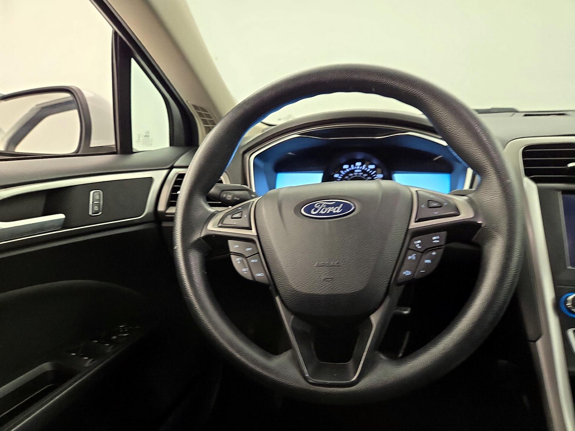 Thumbnail: 2020 Ford Fusion - 10