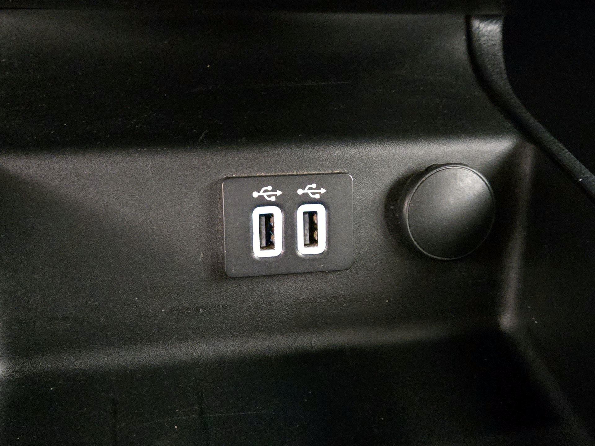 Thumbnail: 2020 Ford Fusion - 18