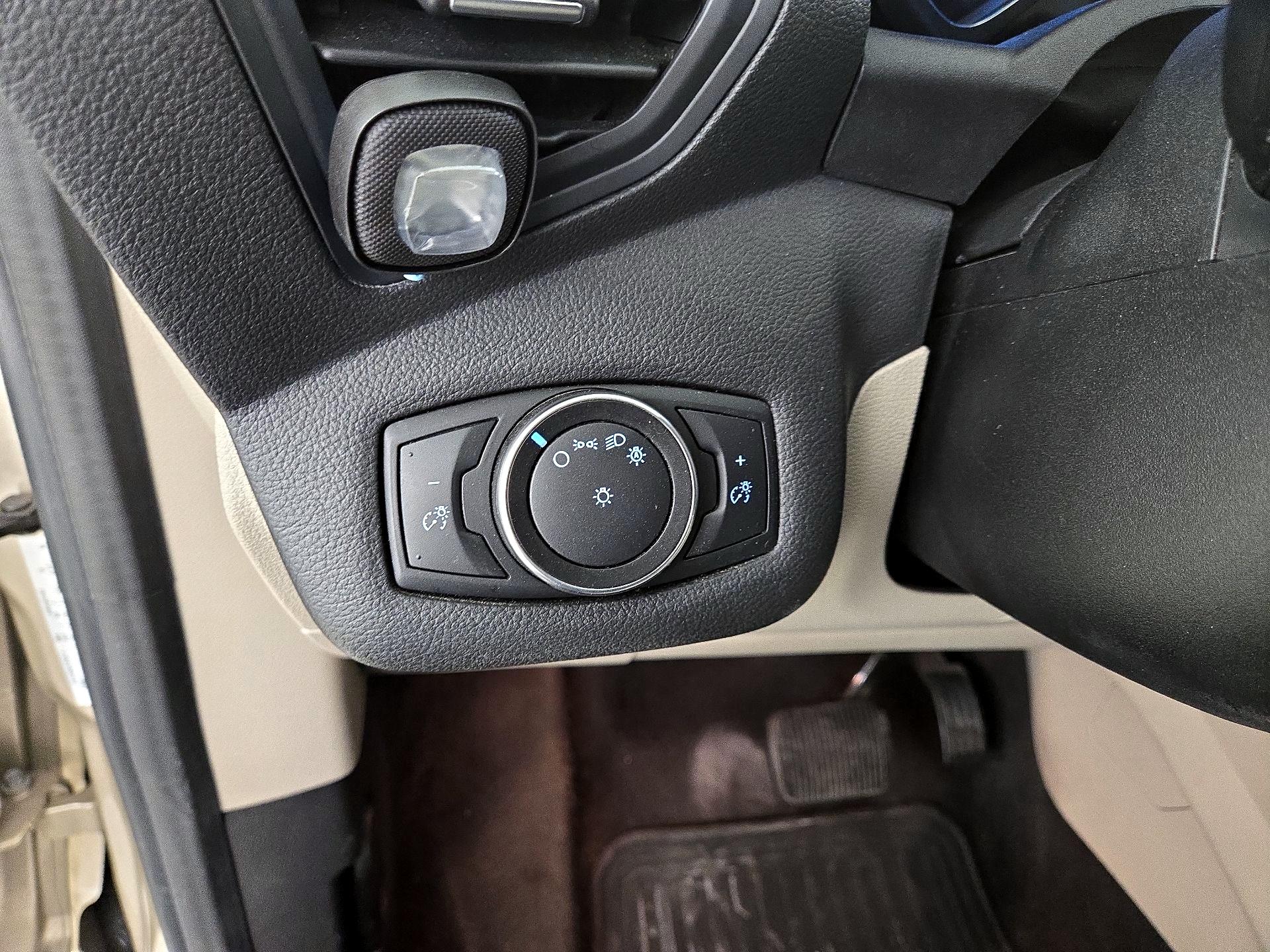 Thumbnail: 2017 Ford C-Max - 13