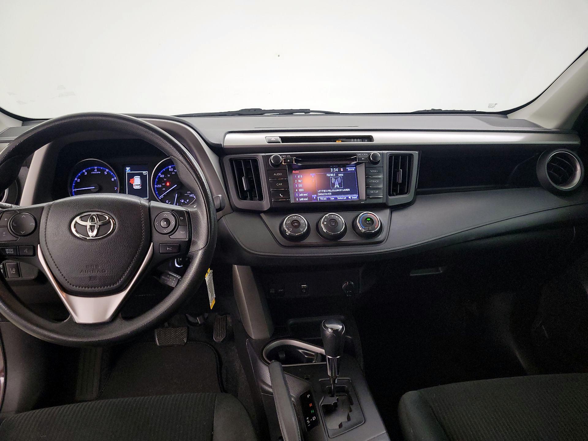 Thumbnail: 2018 Toyota RAV4 - 9