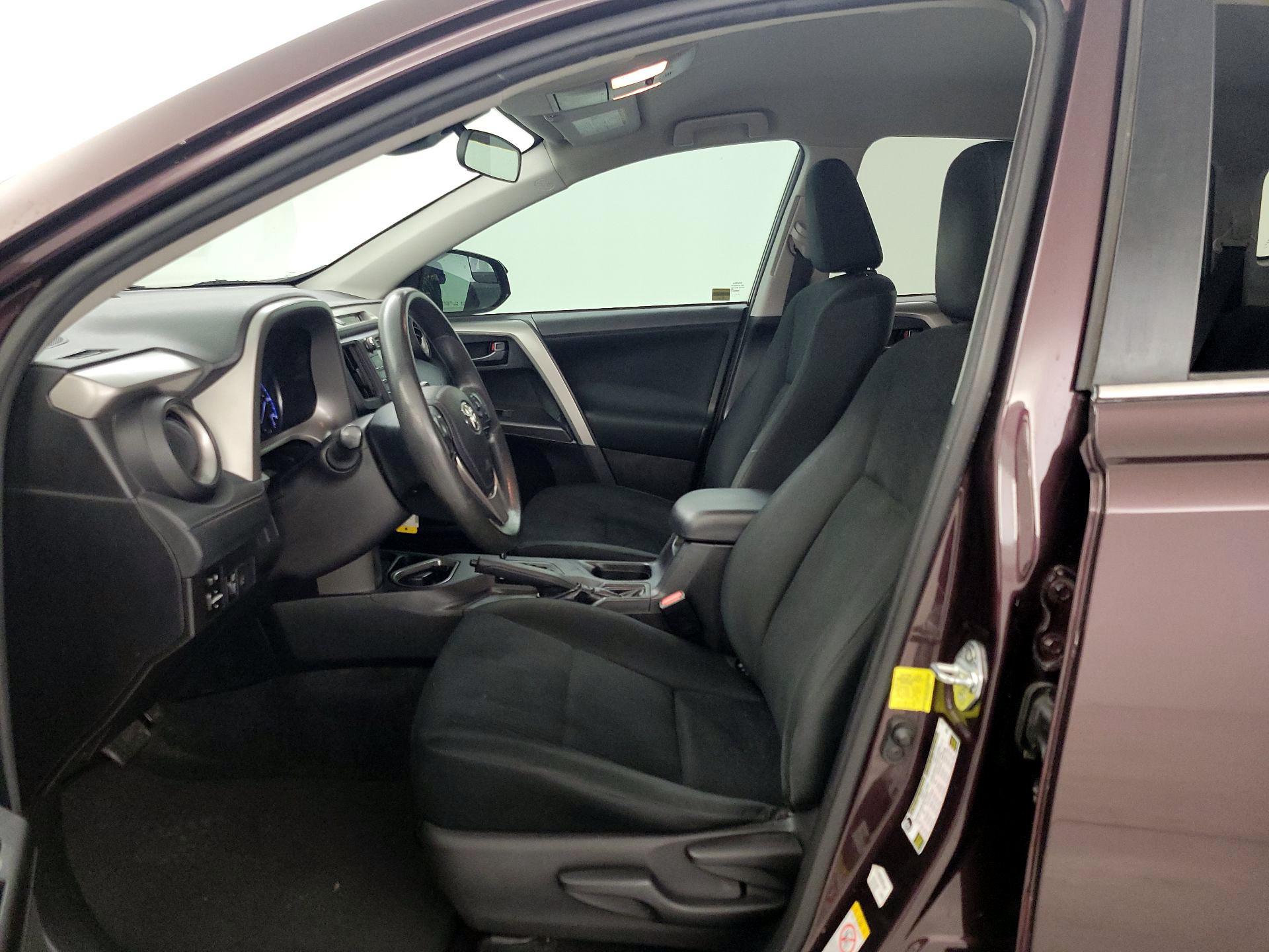 Thumbnail: 2018 Toyota RAV4 - 11