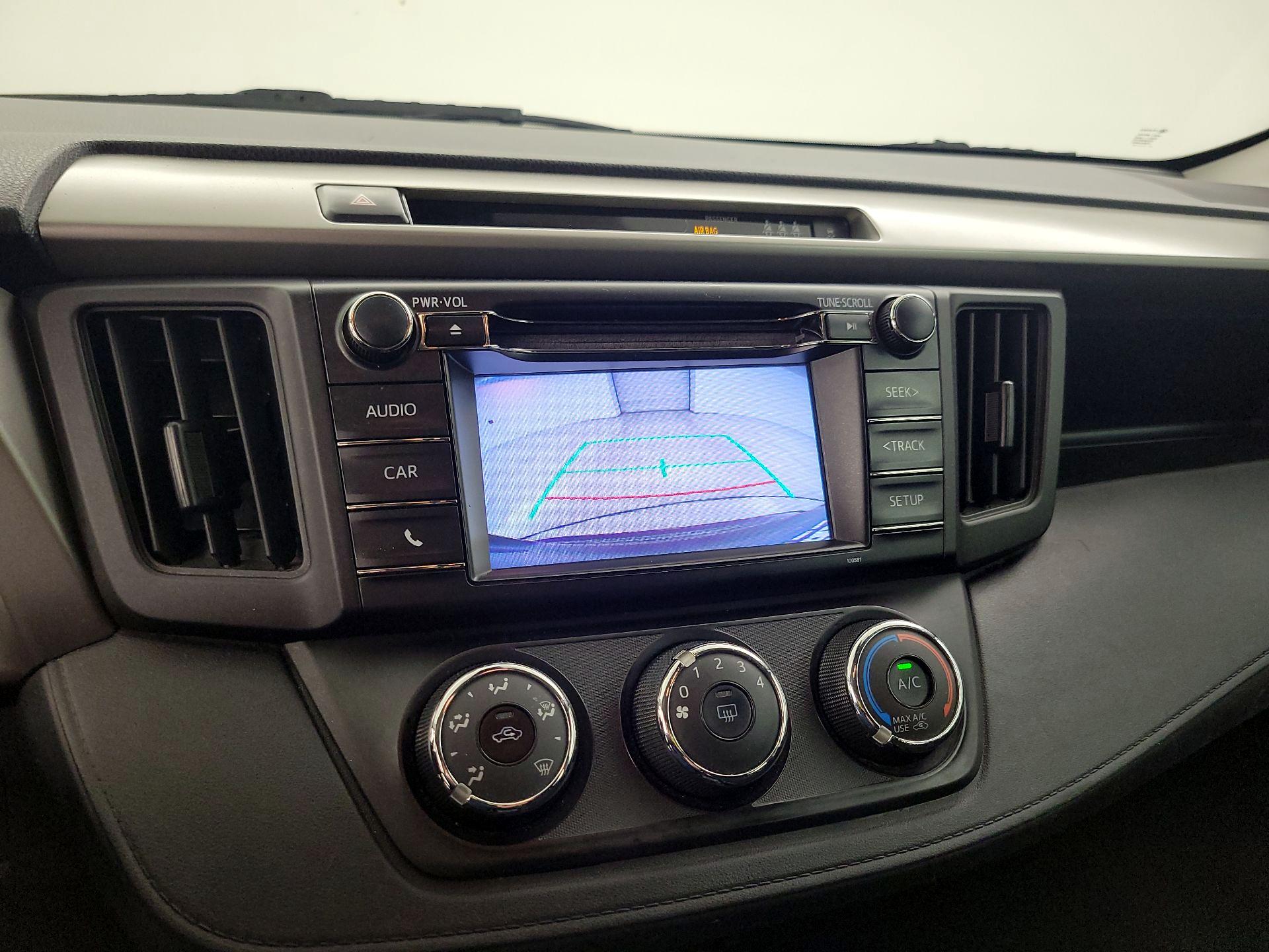 Thumbnail: 2018 Toyota RAV4 - 14