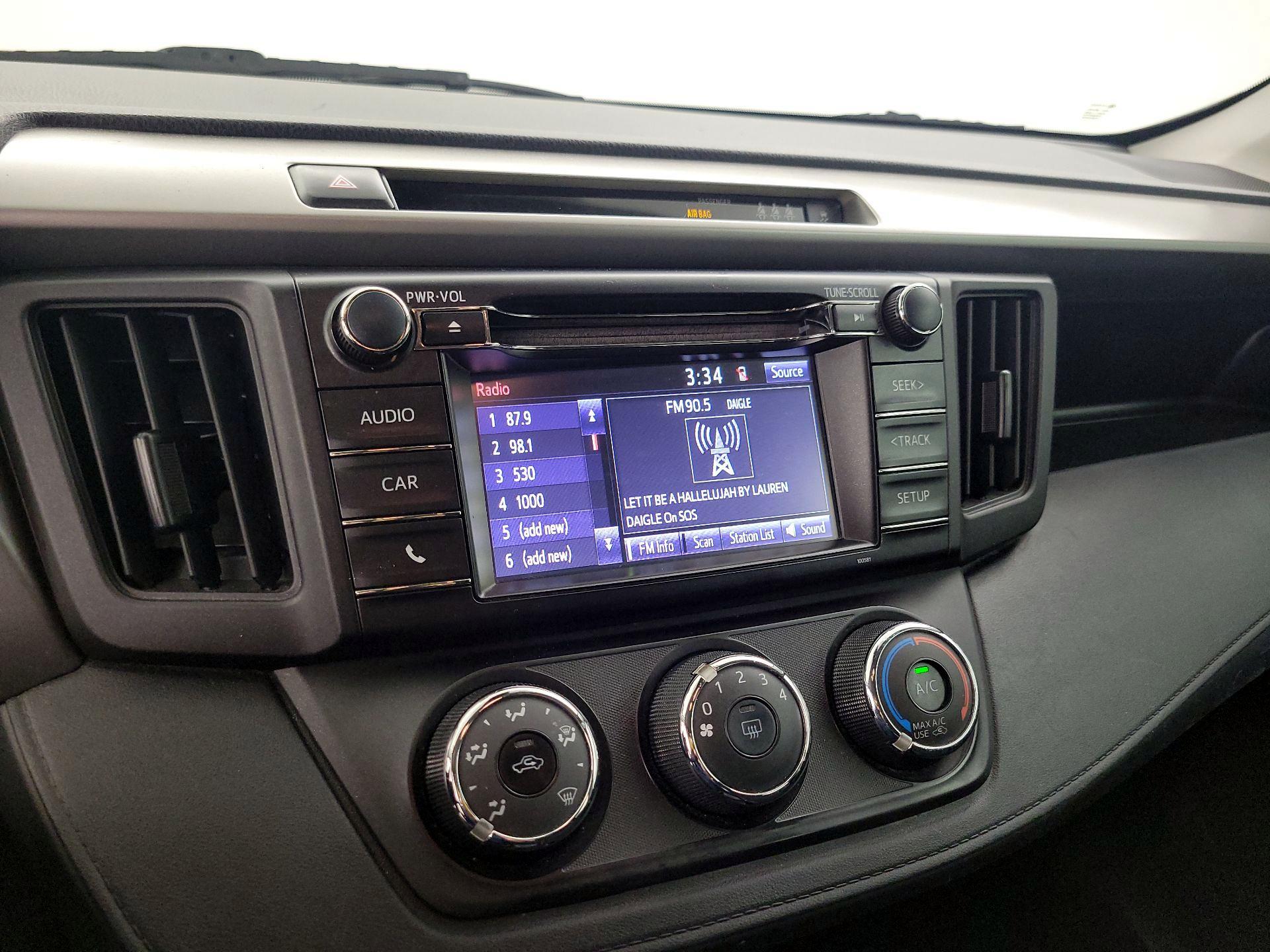 Thumbnail: 2018 Toyota RAV4 - 15