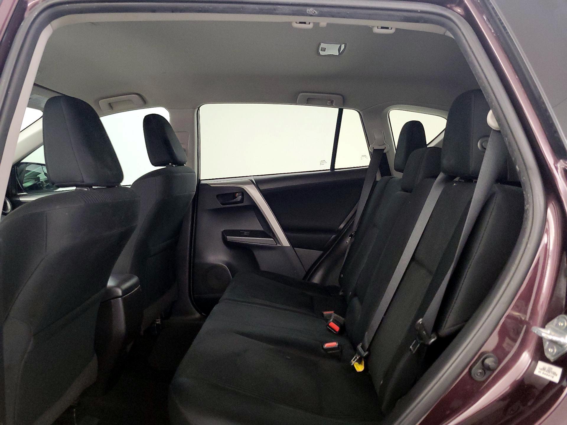 Thumbnail: 2018 Toyota RAV4 - 19