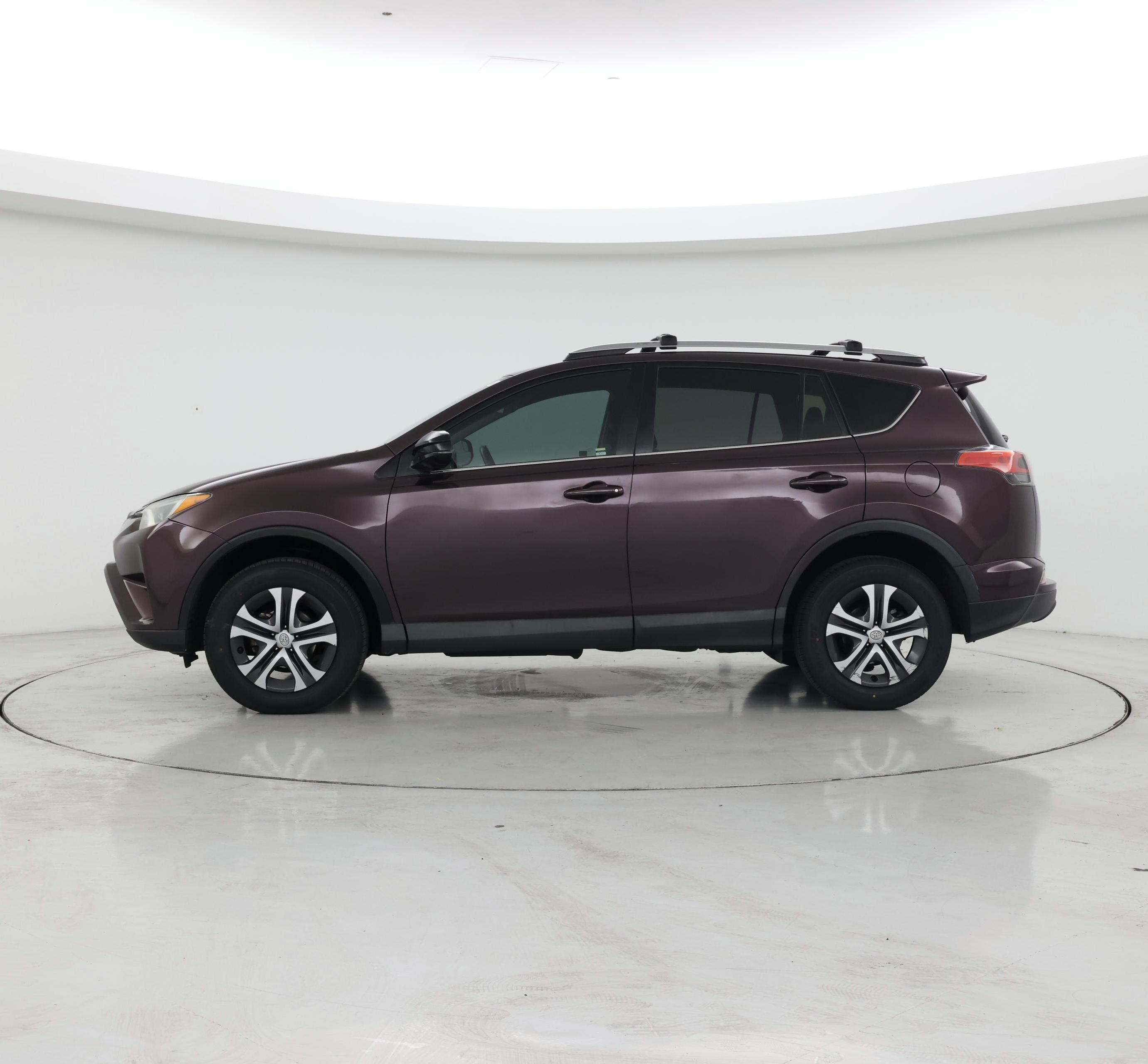 Thumbnail: 2018 Toyota RAV4 - 3