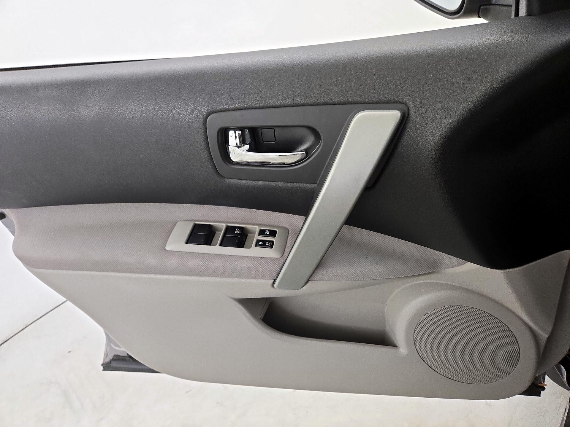 Thumbnail: 2014 Nissan Rogue - 12