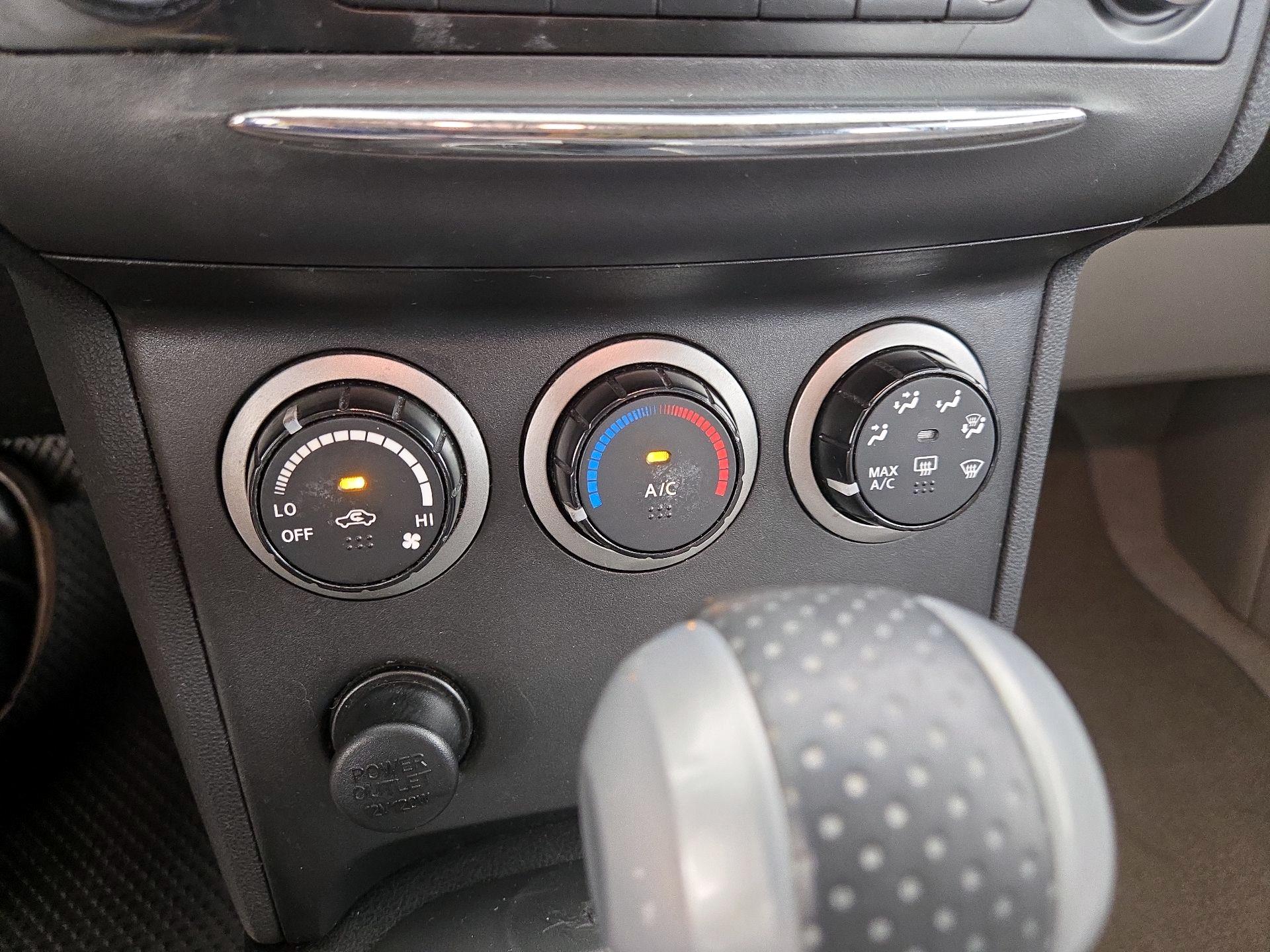 Thumbnail: 2014 Nissan Rogue - 16