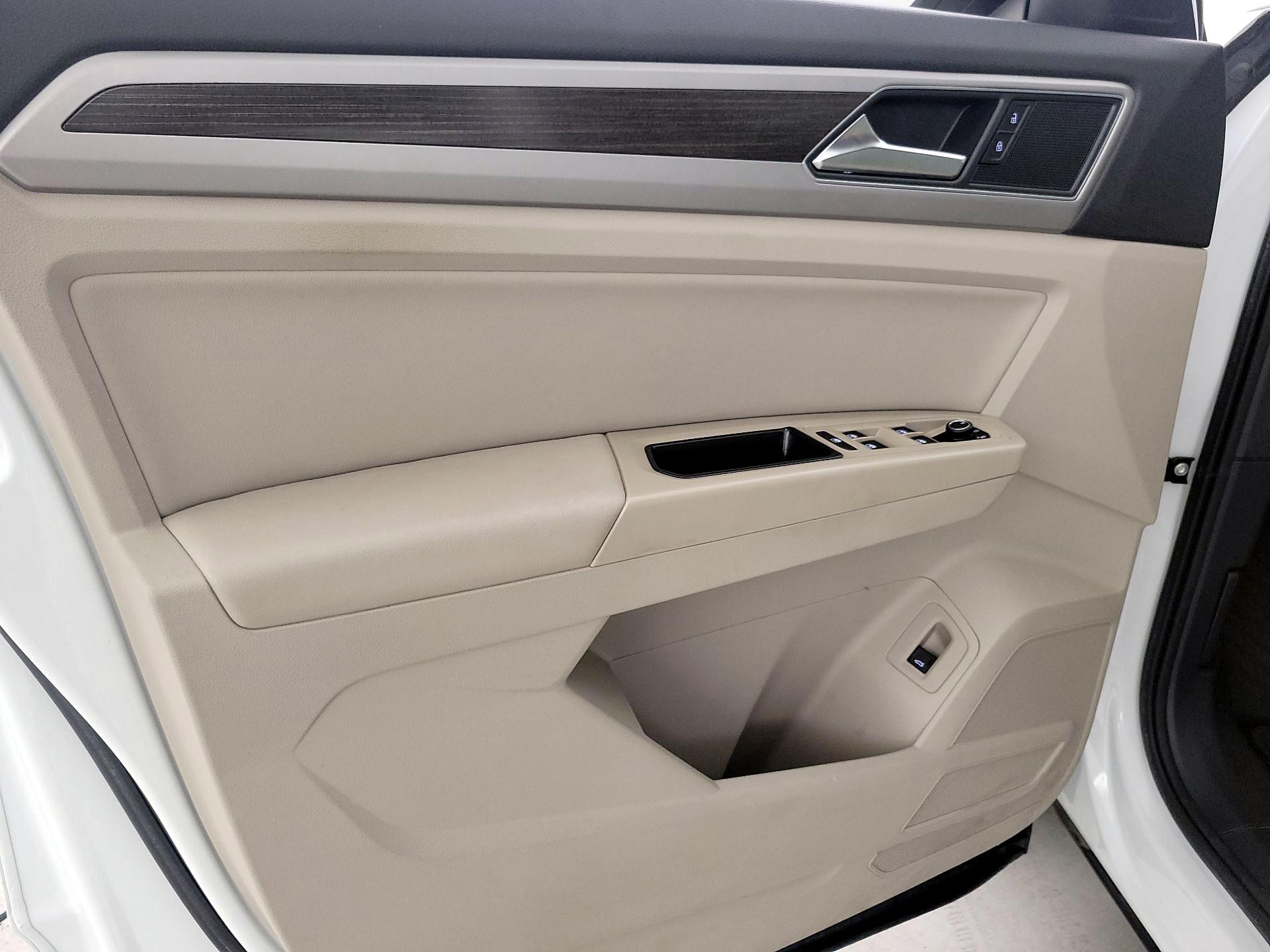 Thumbnail: 2019 Volkswagen Atlas - 12