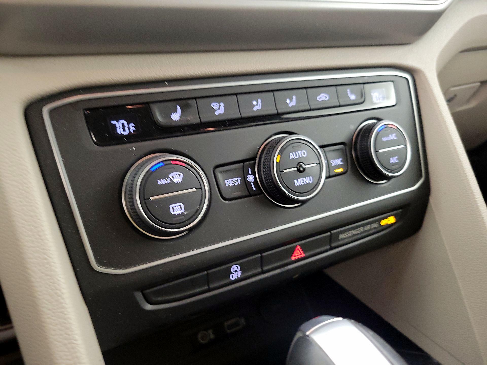 Thumbnail: 2019 Volkswagen Atlas - 16