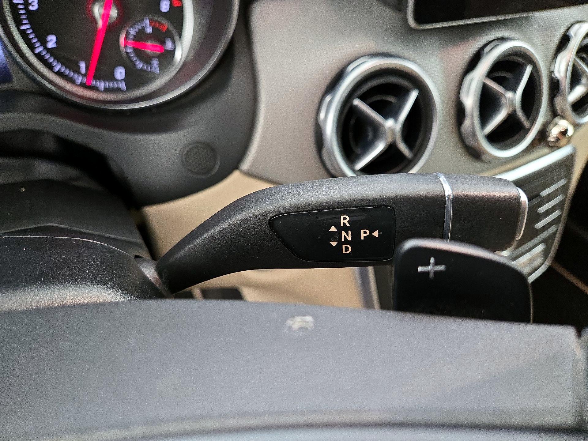 Thumbnail: 2018 Mercedes-Benz GLA - 17