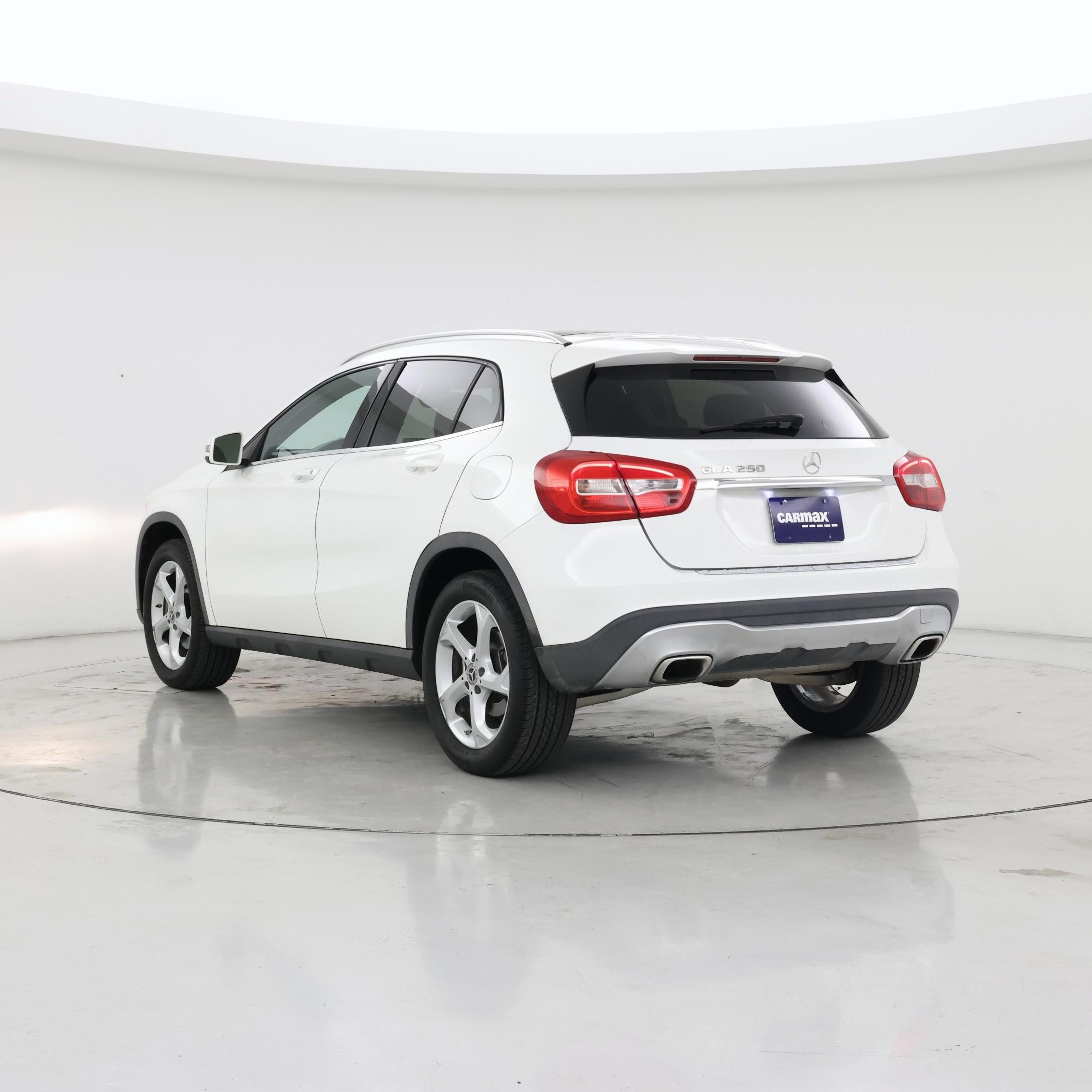 Thumbnail: 2018 Mercedes-Benz GLA - 2
