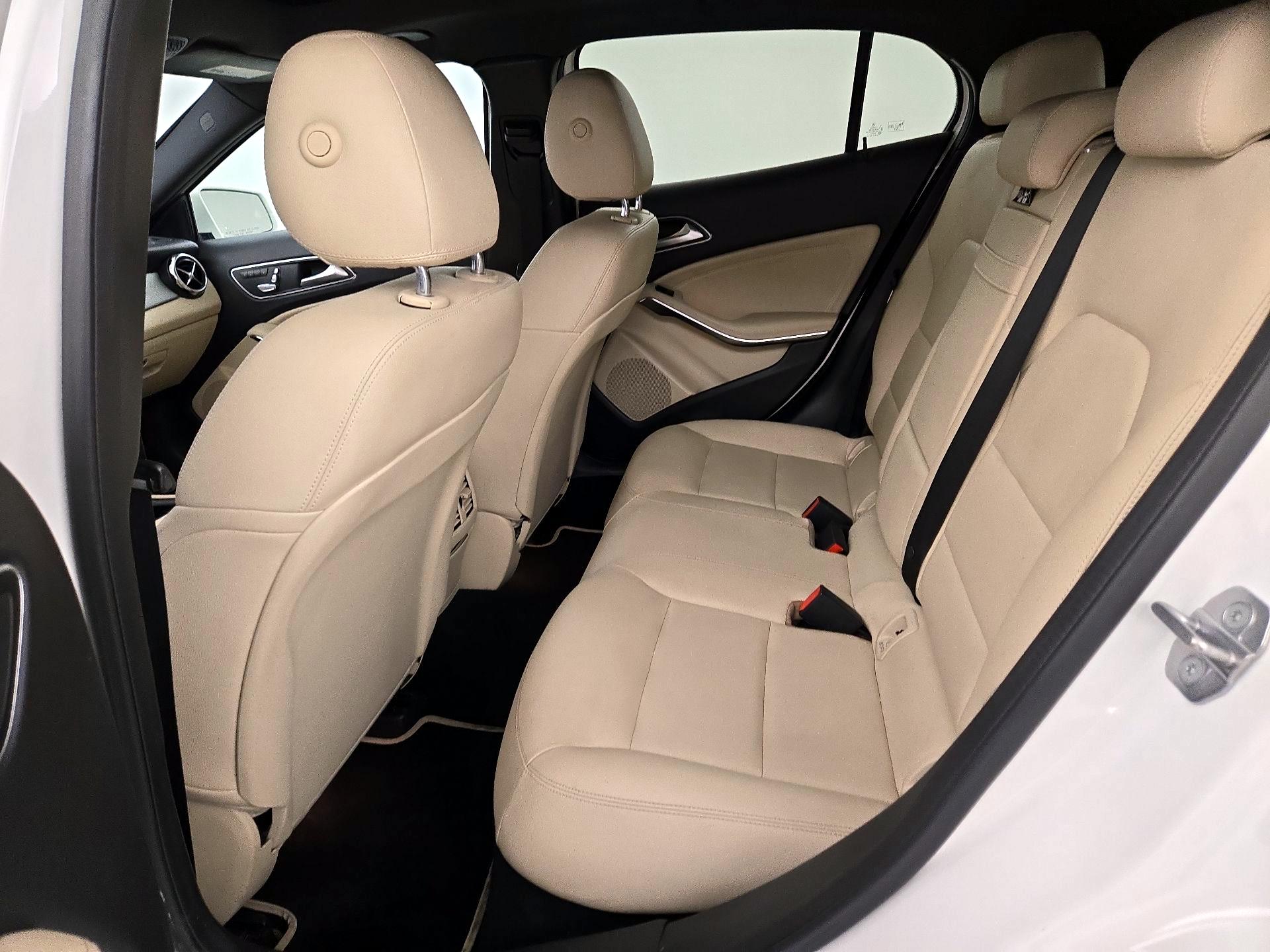 Thumbnail: 2018 Mercedes-Benz GLA - 20