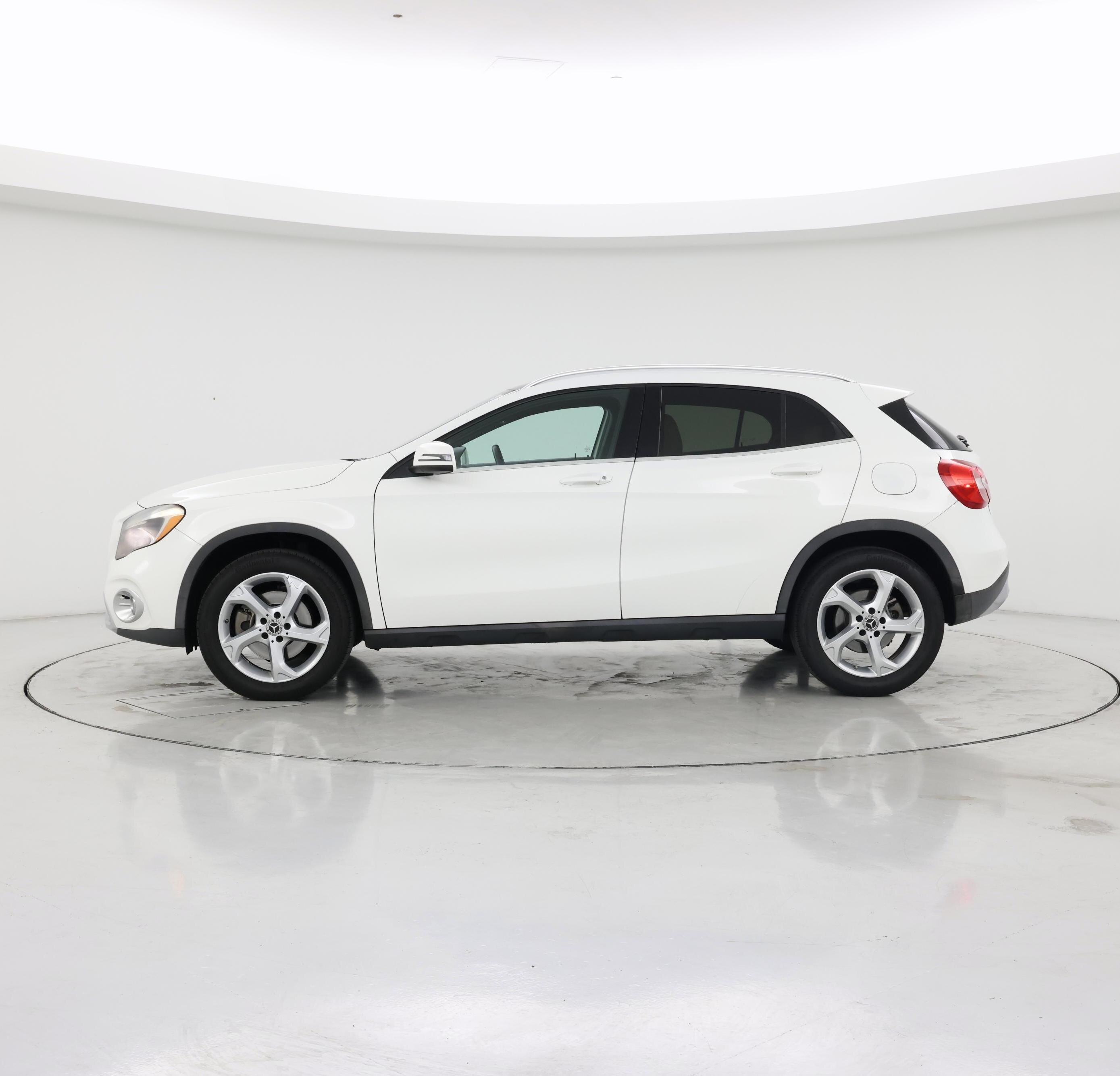 Thumbnail: 2018 Mercedes-Benz GLA - 3