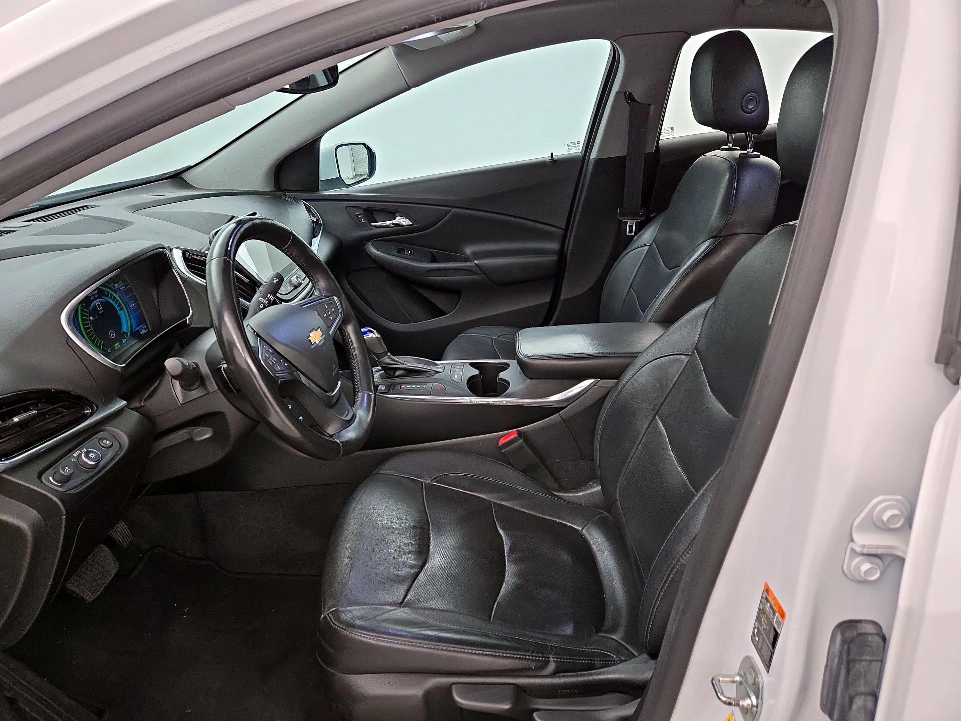 Thumbnail: 2017 Chevrolet Volt - 11