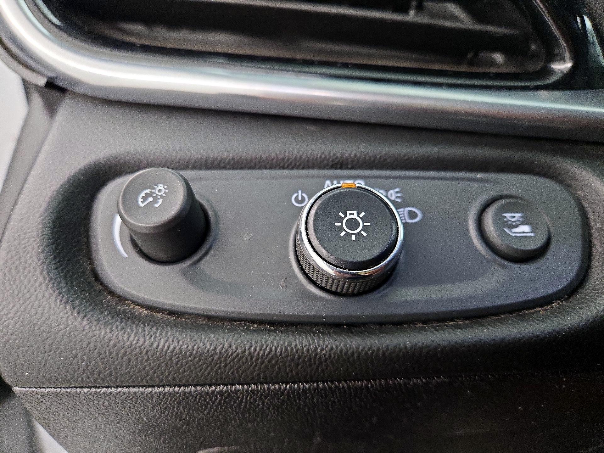 Thumbnail: 2017 Chevrolet Volt - 13