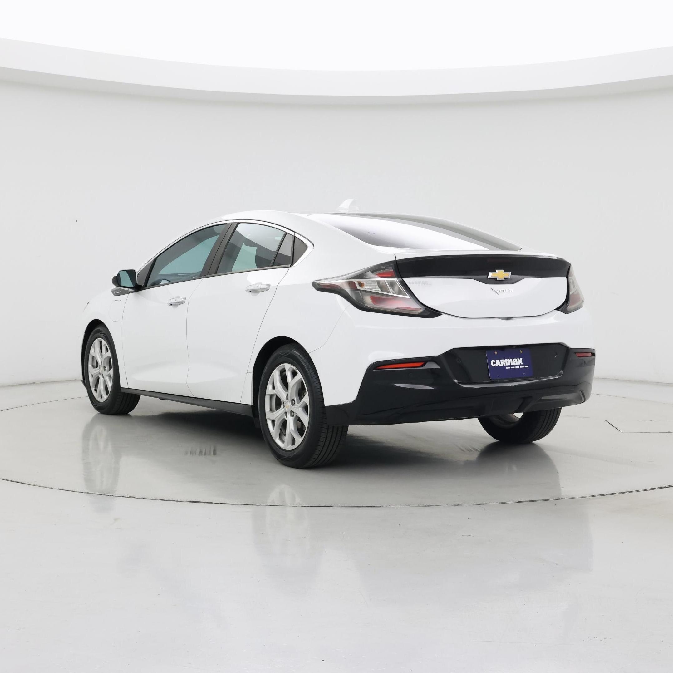 Thumbnail: 2017 Chevrolet Volt - 2