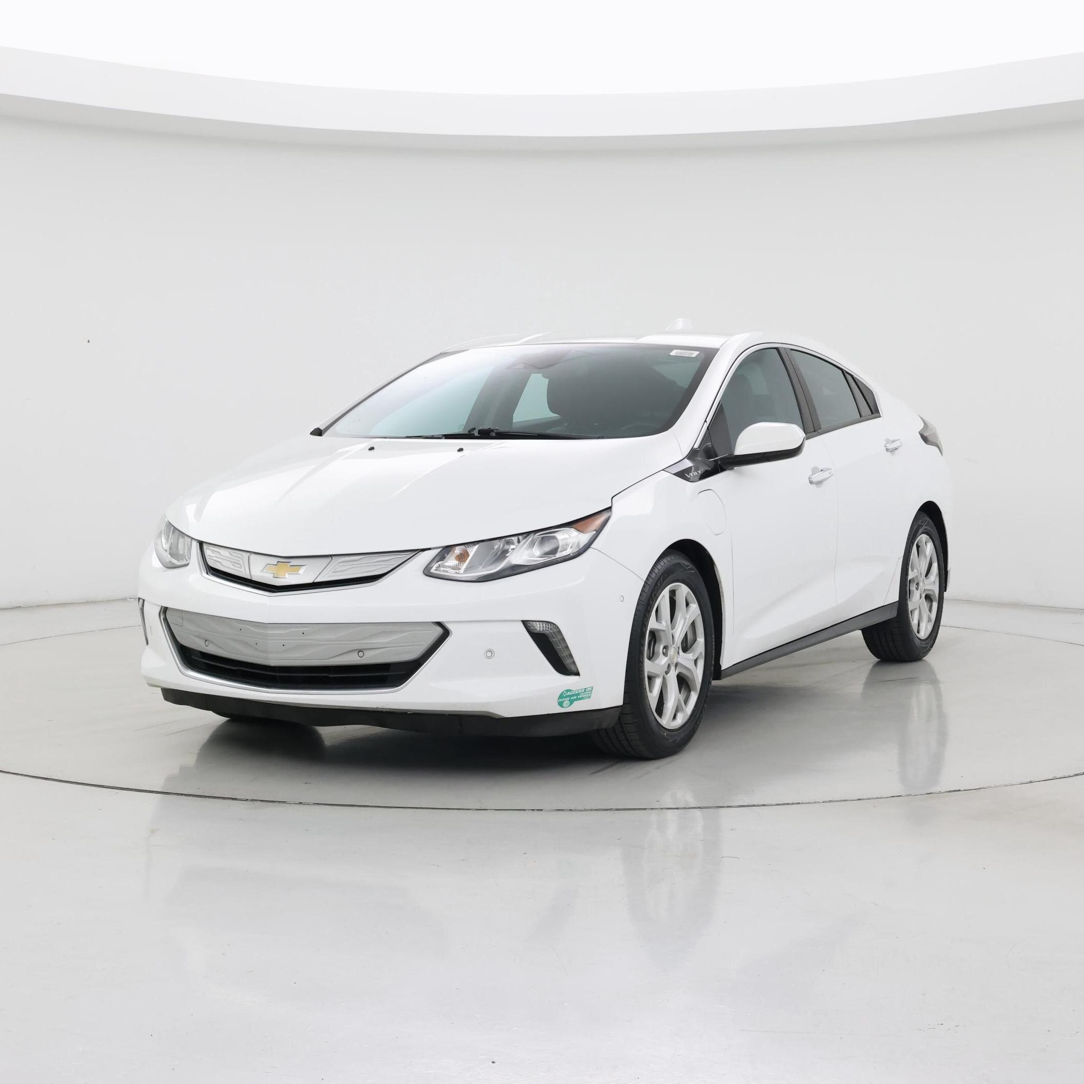 Thumbnail: 2017 Chevrolet Volt - 4