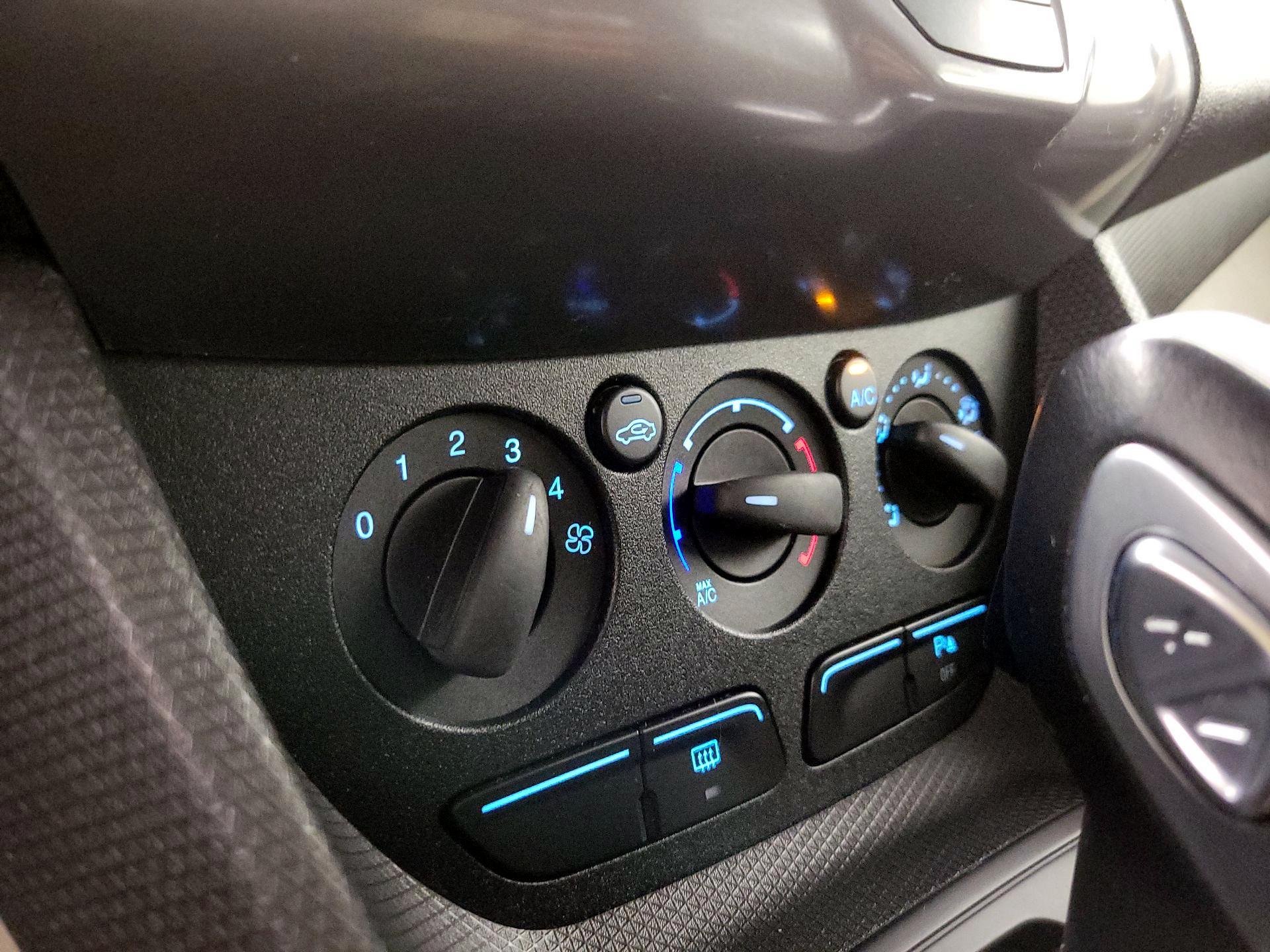 Thumbnail: 2016 Ford Transit Series - 16