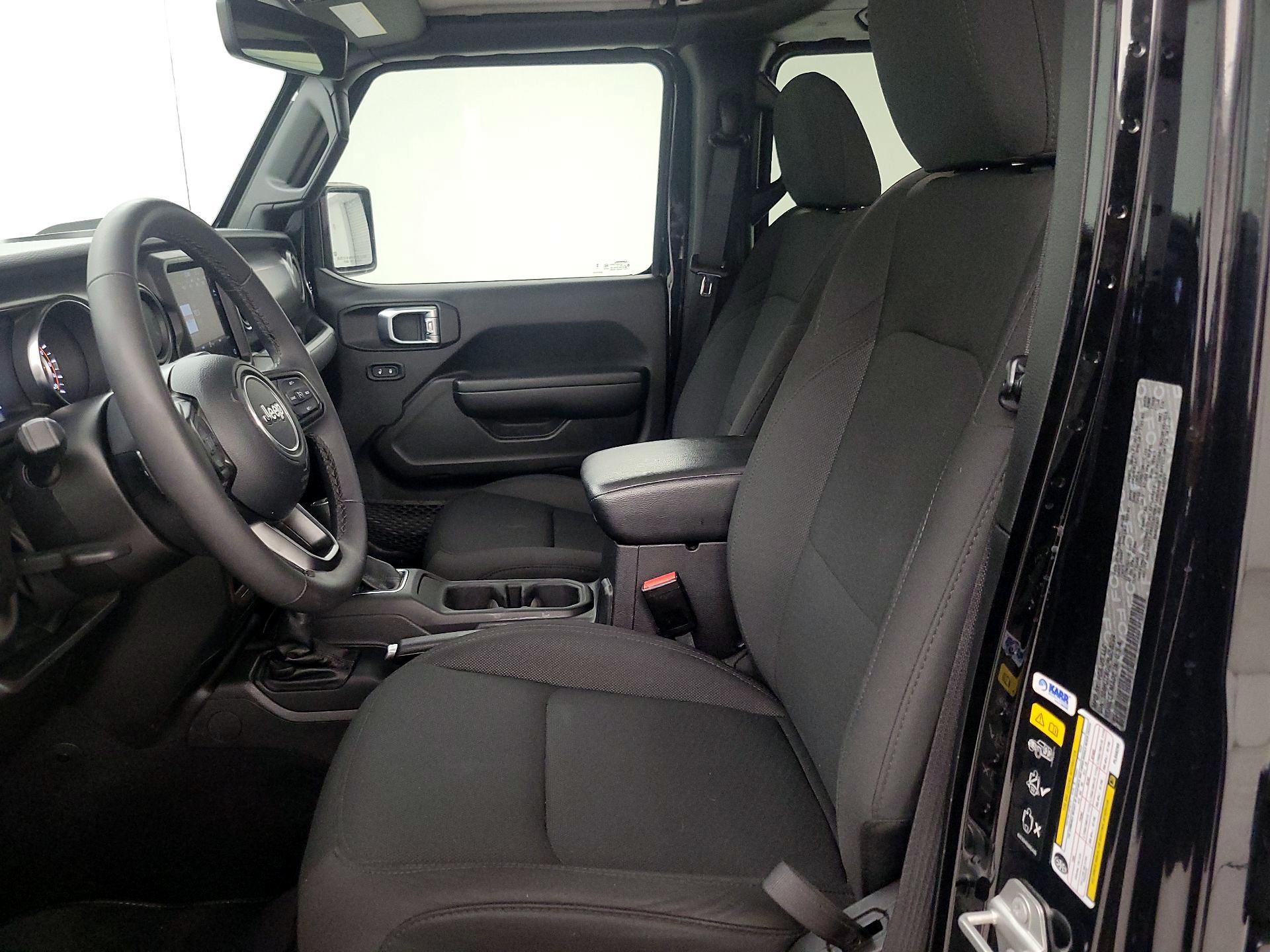 Thumbnail: 2023 Jeep Gladiator - 11