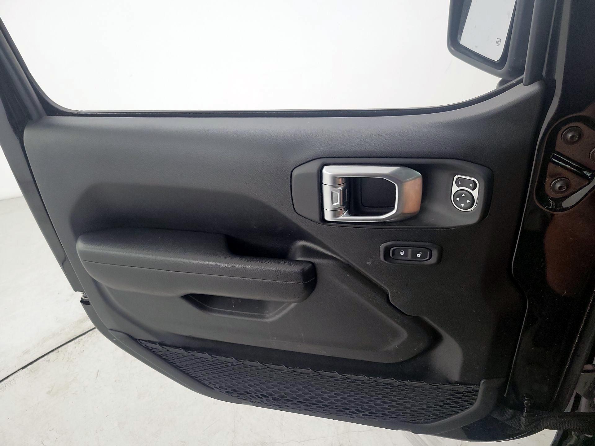 Thumbnail: 2023 Jeep Gladiator - 12