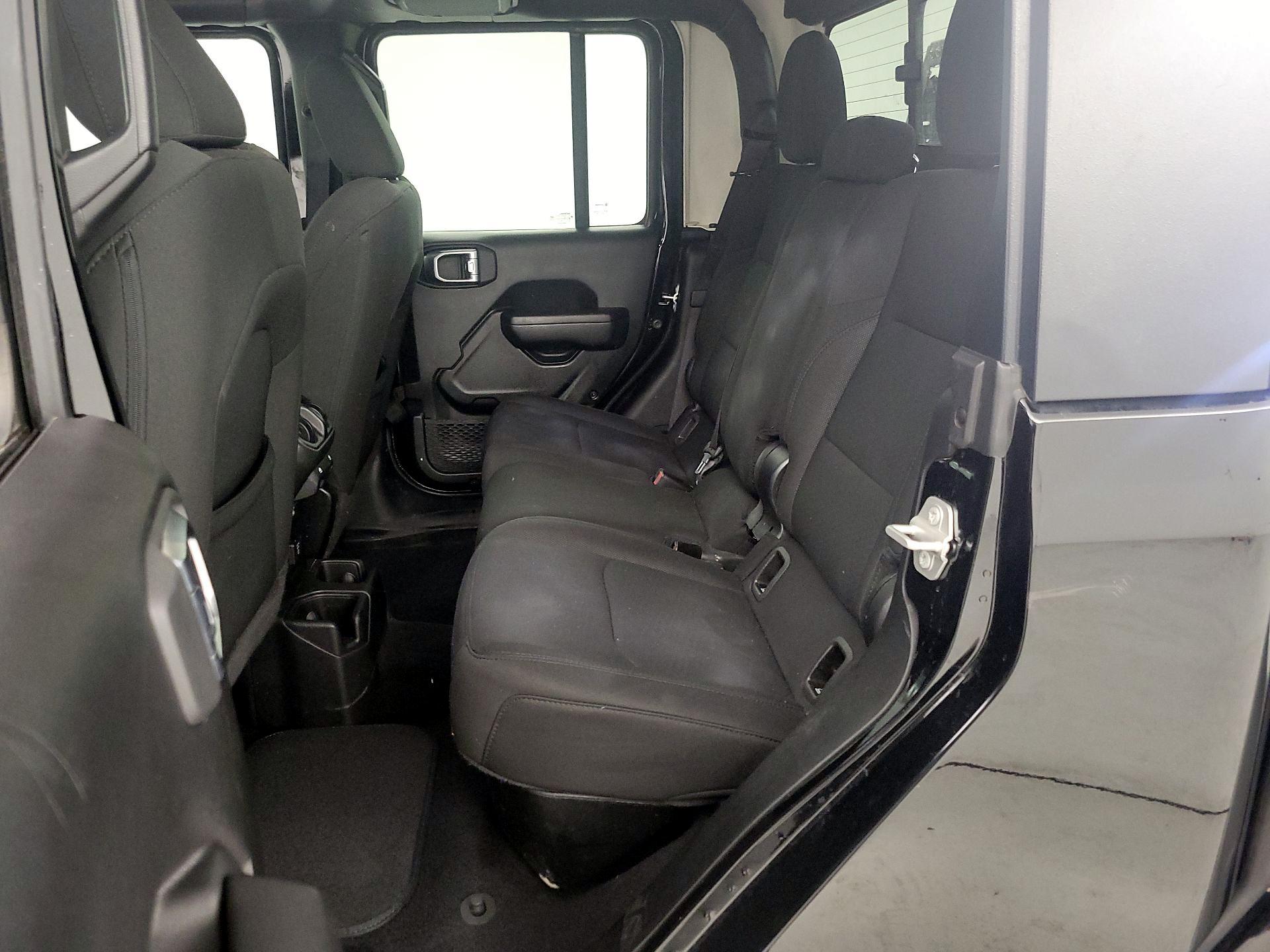 Thumbnail: 2023 Jeep Gladiator - 20