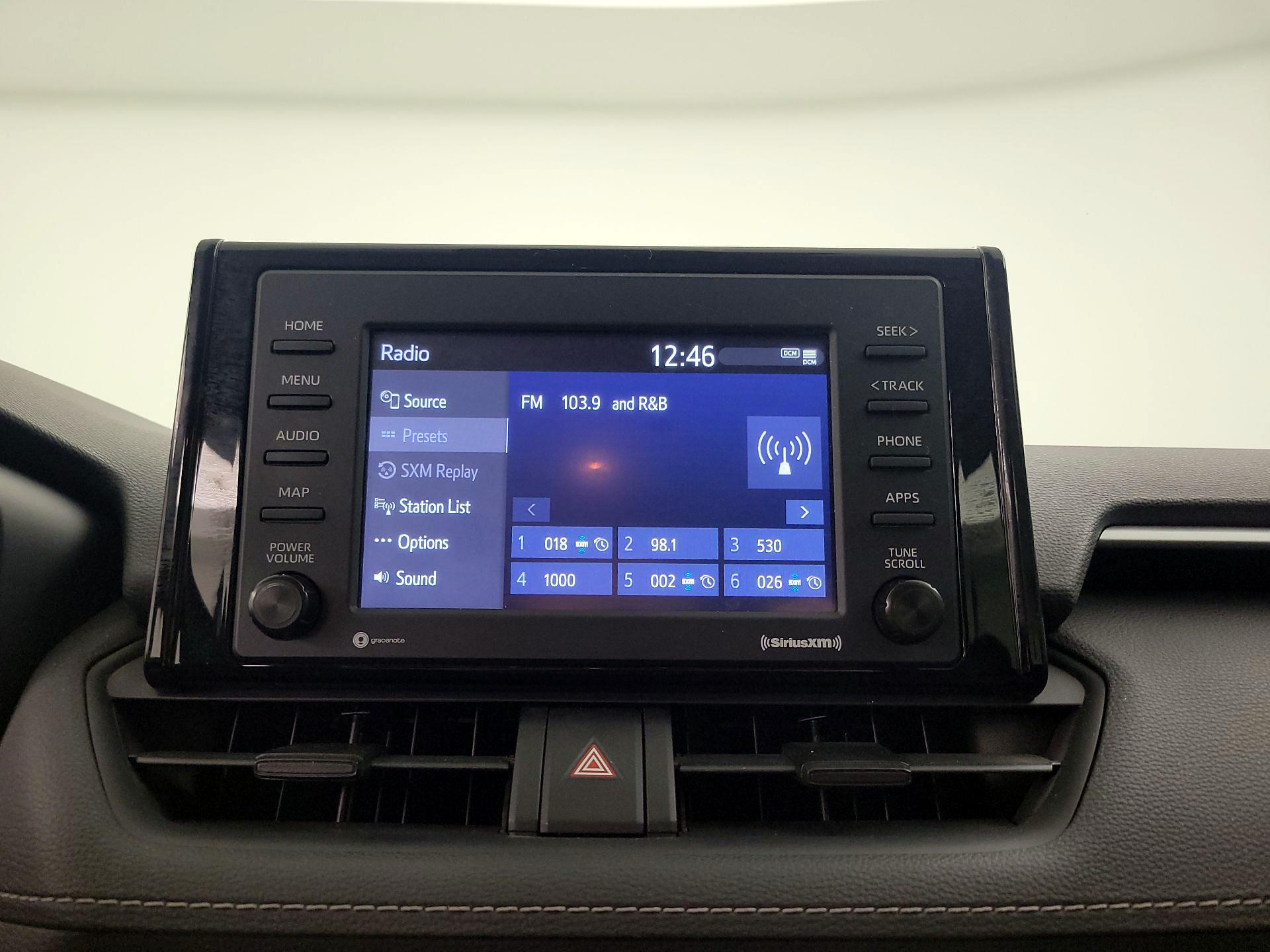 Thumbnail: 2020 Toyota RAV4 - 15