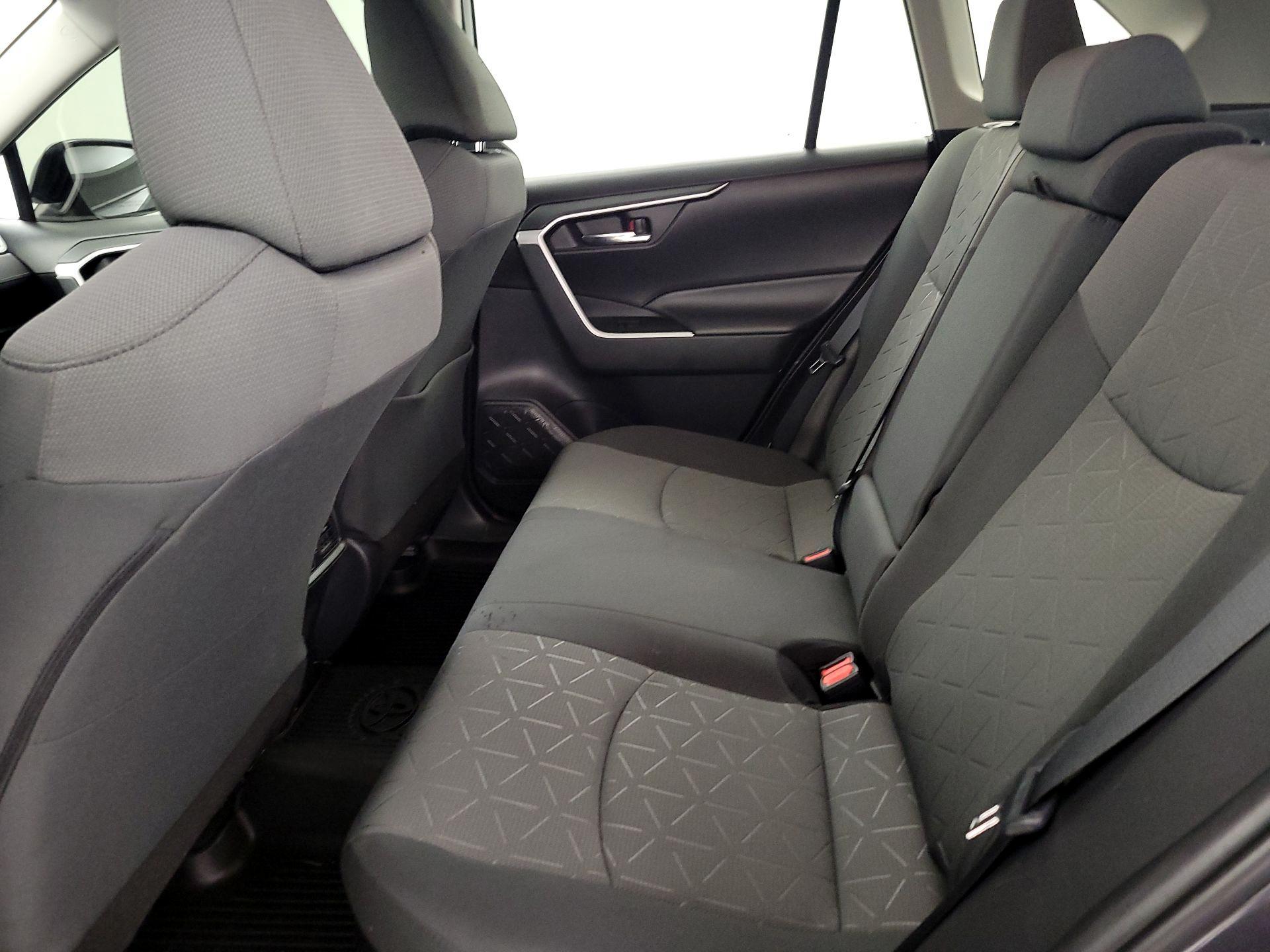 Thumbnail: 2020 Toyota RAV4 - 19