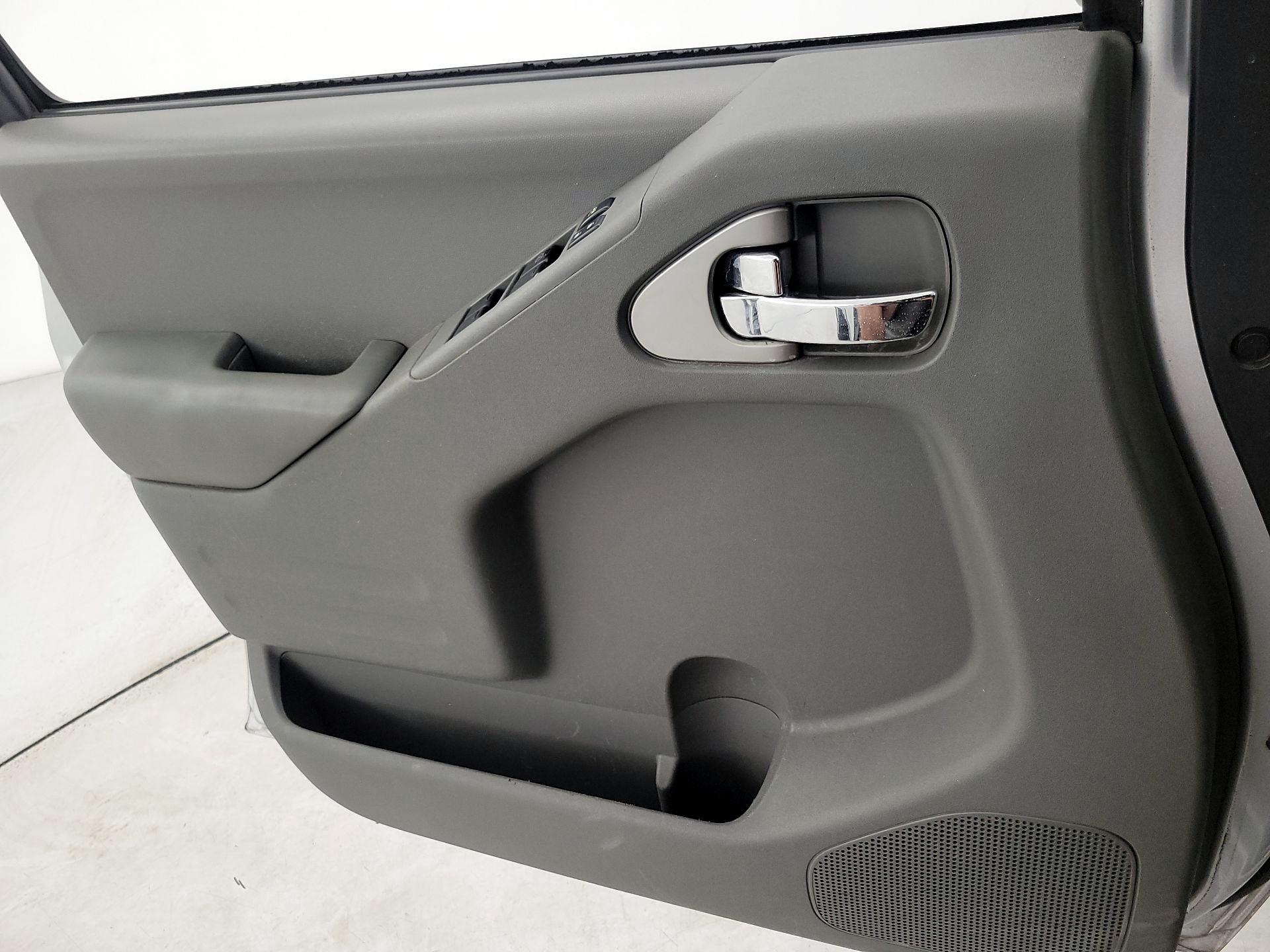 Thumbnail: 2015 Nissan Frontier - 12