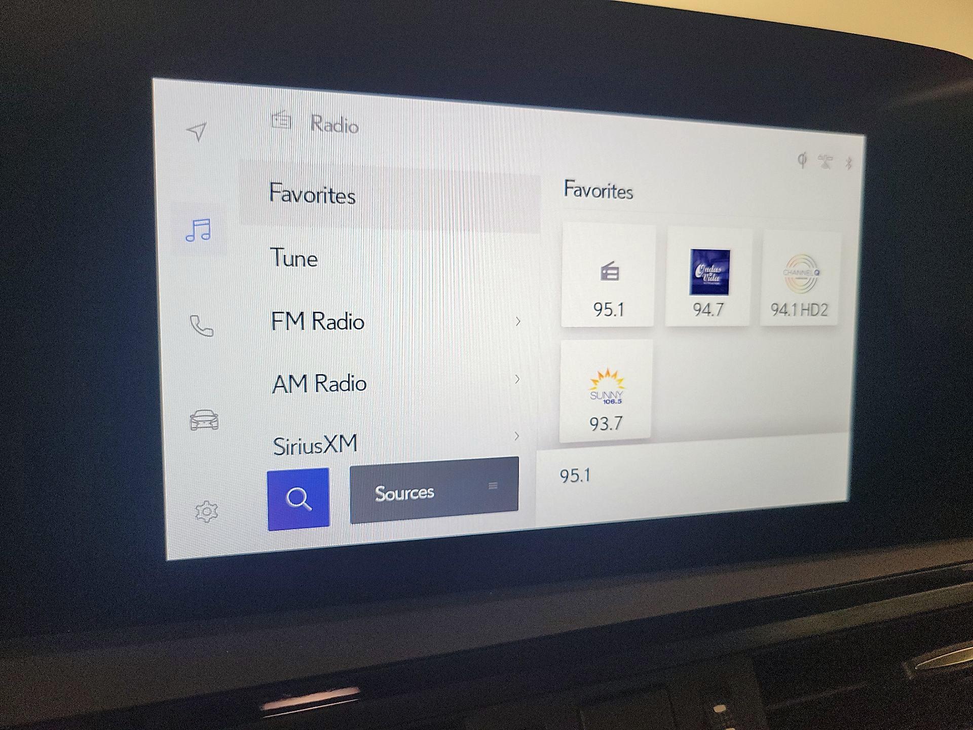 Thumbnail: 2024 Lexus ES - 15