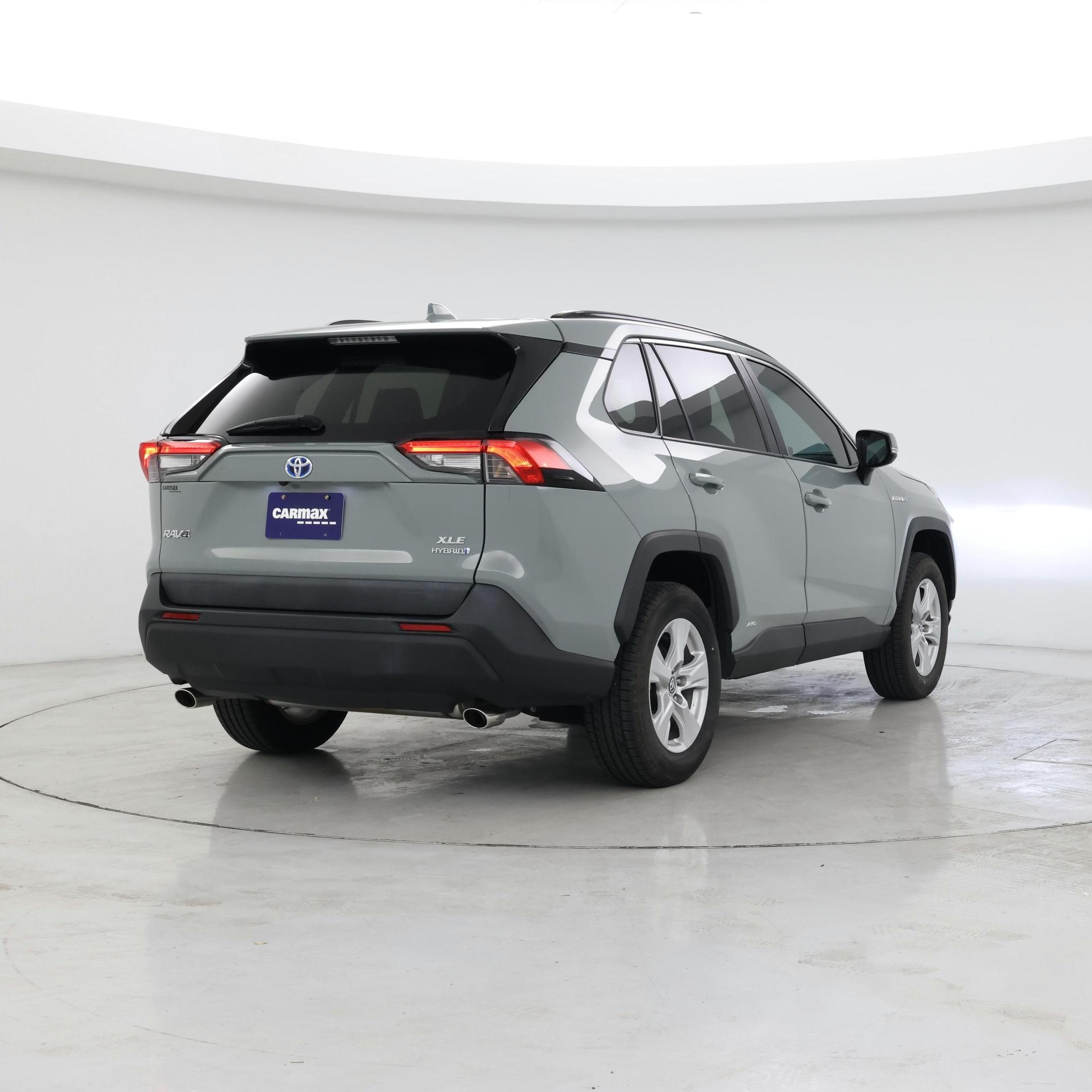 Thumbnail: 2021 Toyota RAV4 - 8