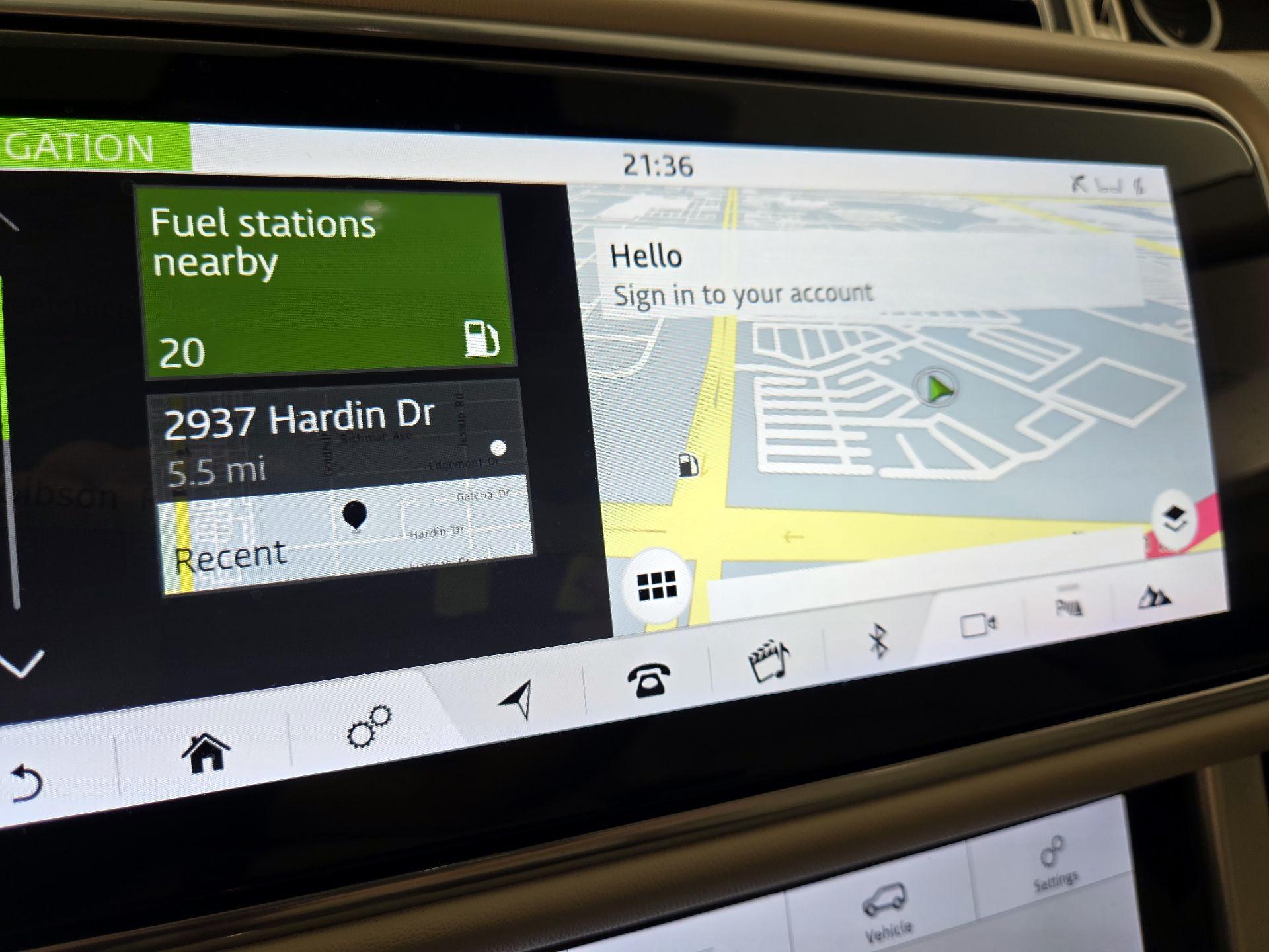 Thumbnail: 2021 Land Rover Range Rover - 14