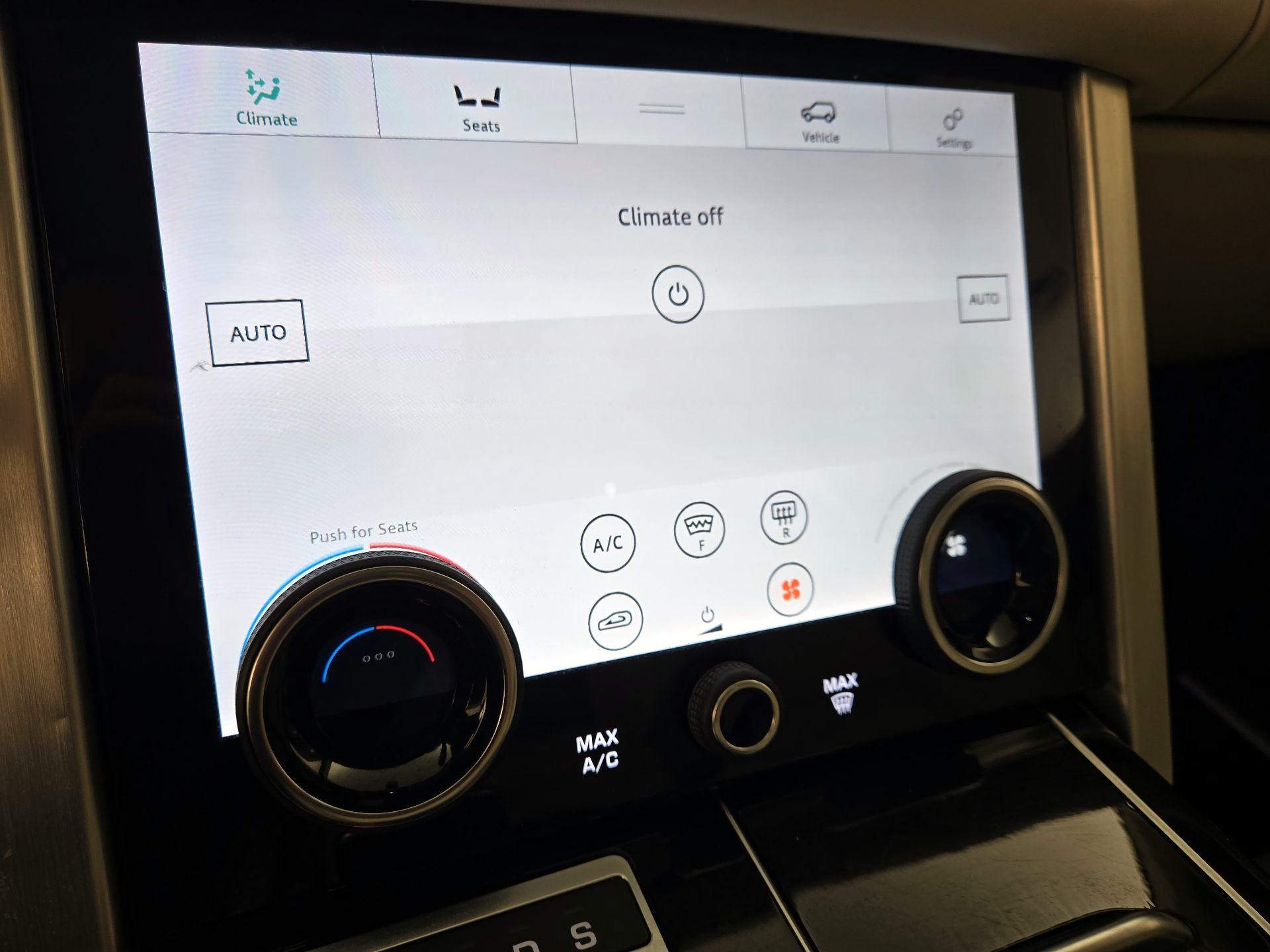 Thumbnail: 2021 Land Rover Range Rover - 17