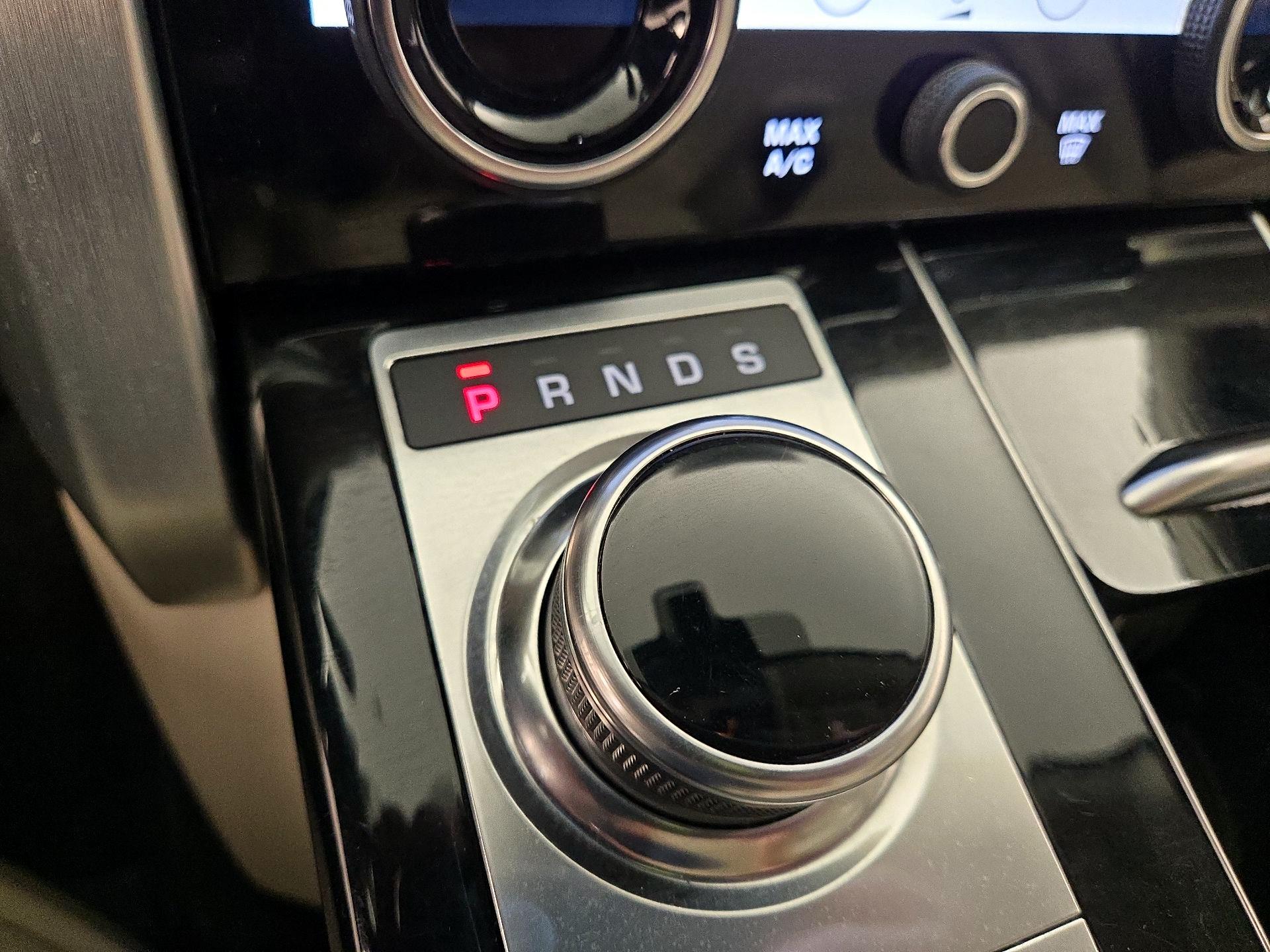 Thumbnail: 2021 Land Rover Range Rover - 18