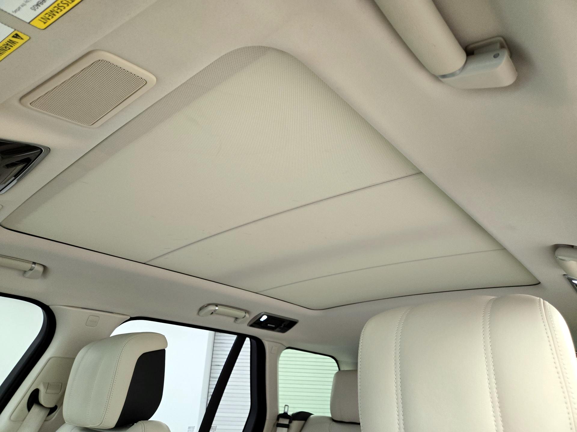 Thumbnail: 2021 Land Rover Range Rover - 20