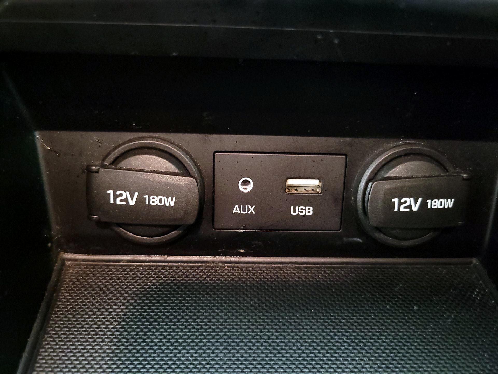 Thumbnail: 2017 Hyundai Elantra - 18