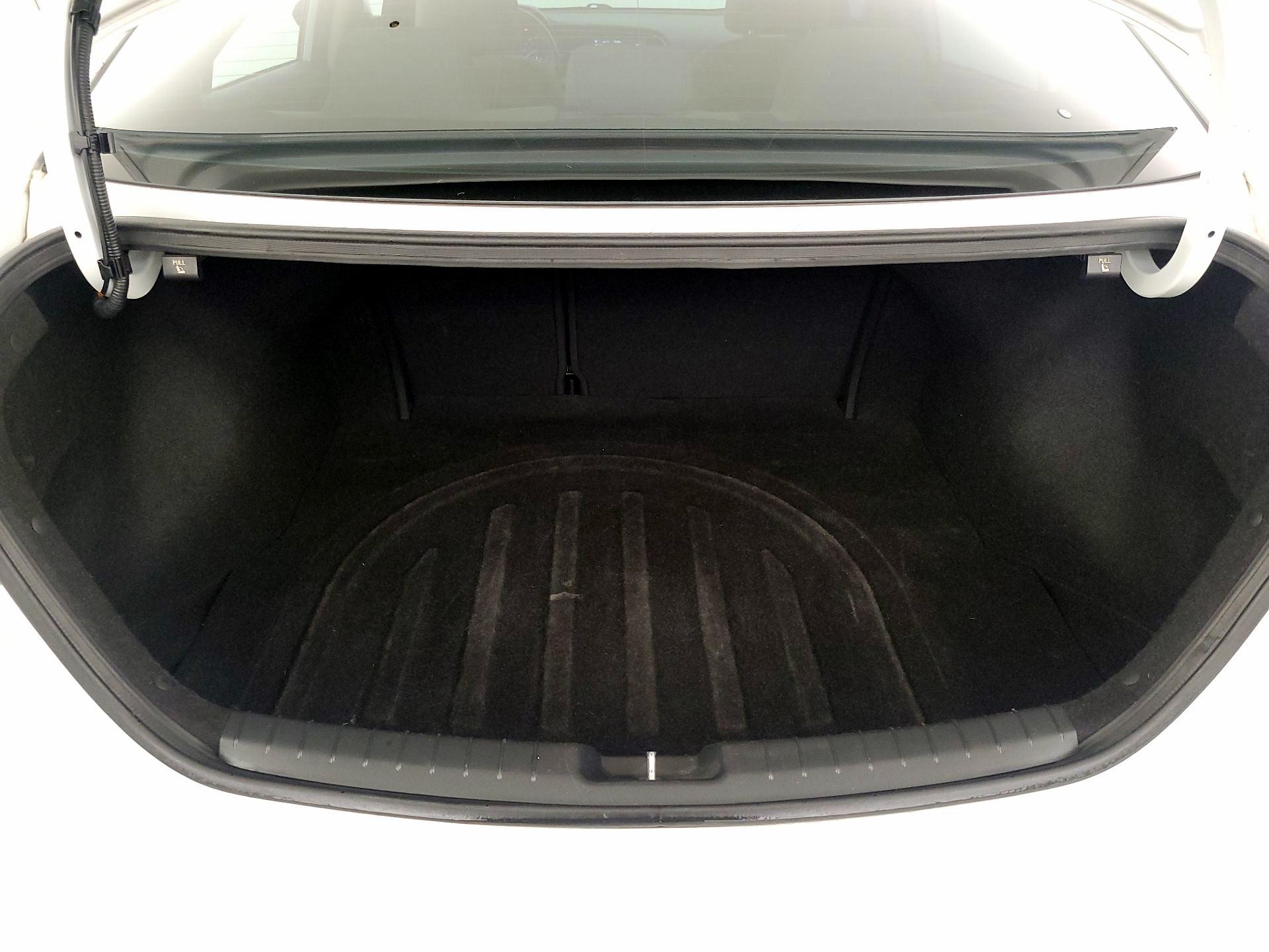 Thumbnail: 2017 Hyundai Elantra - 20