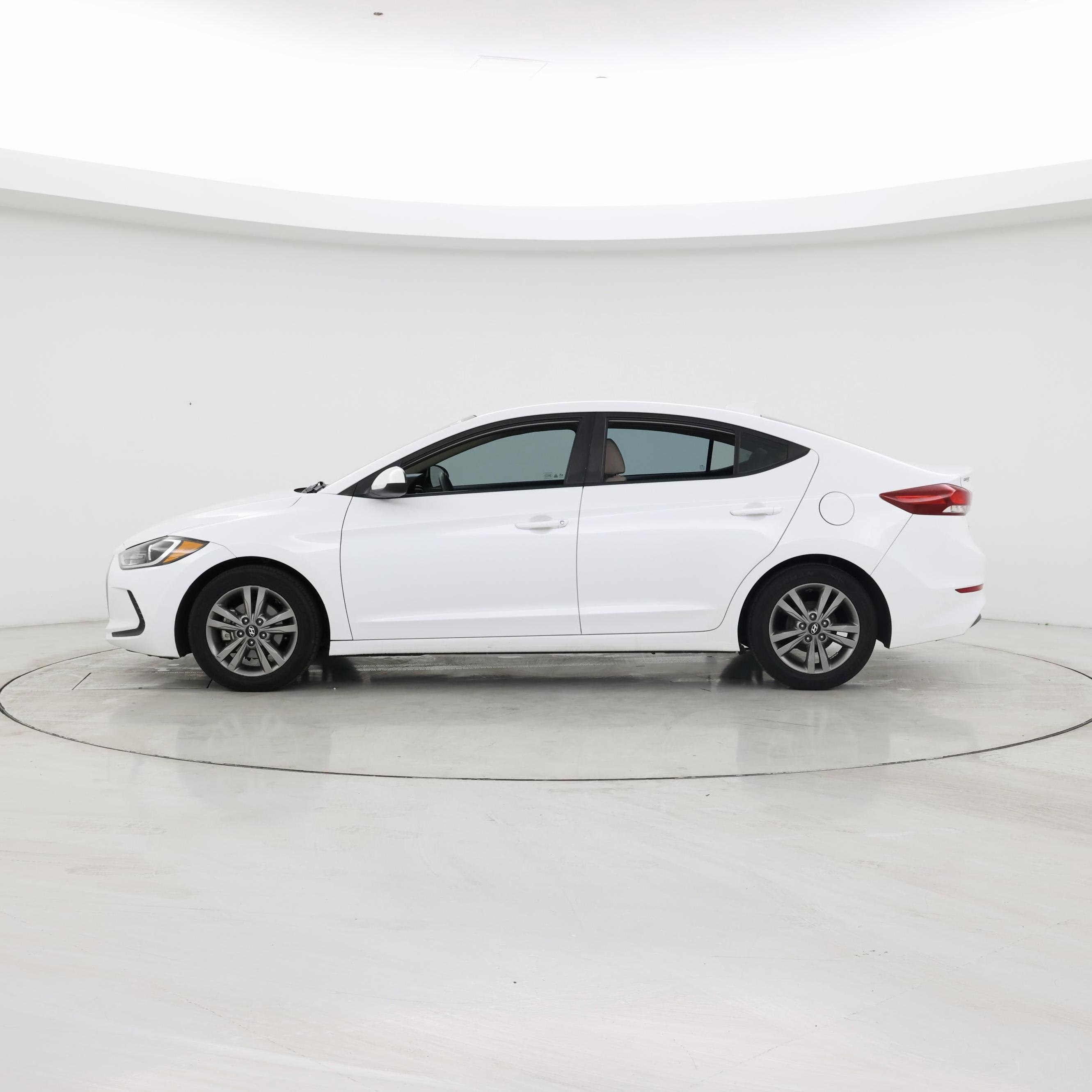 Thumbnail: 2017 Hyundai Elantra - 3