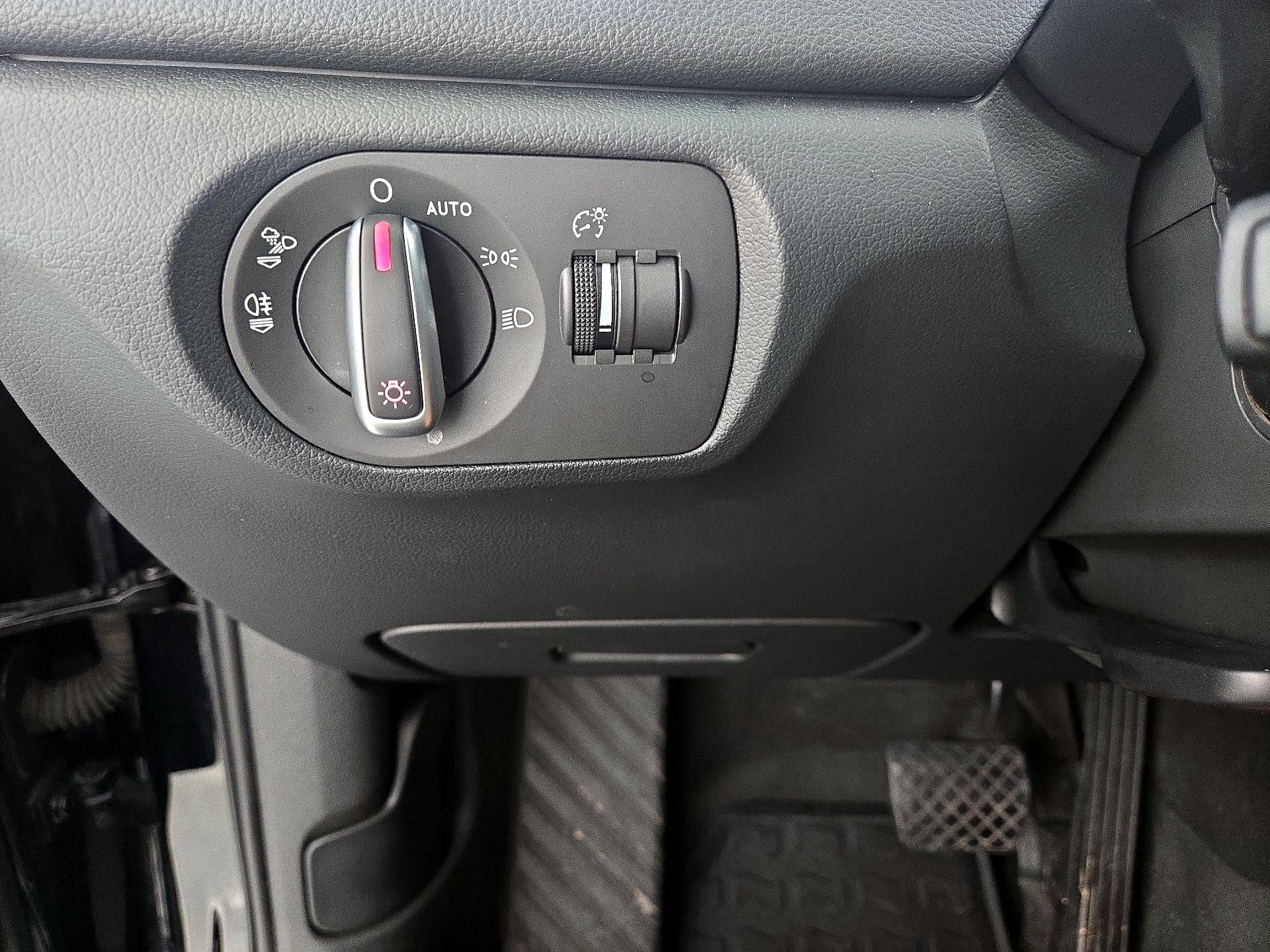 Thumbnail: 2016 Audi Q3 - 13