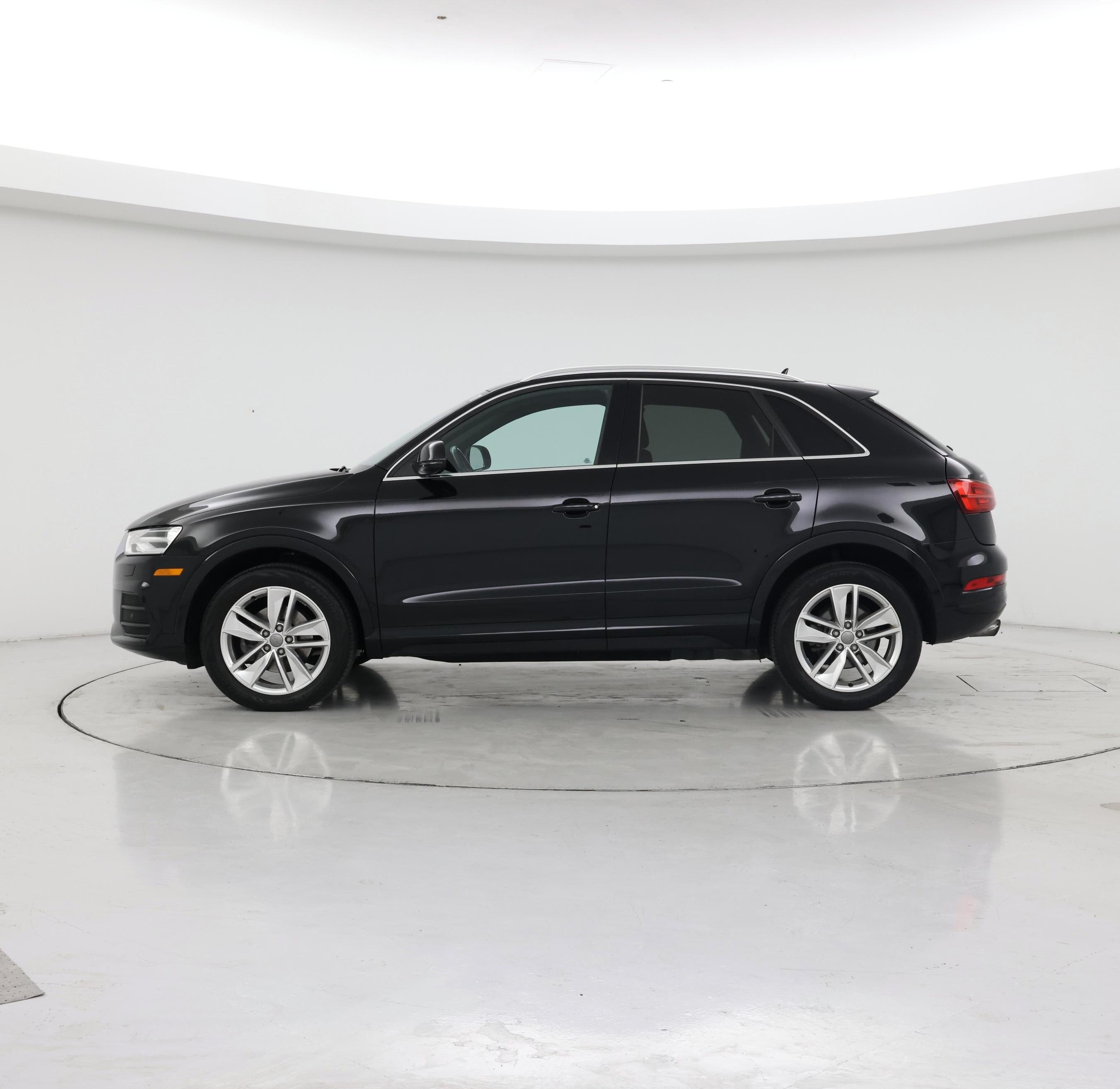 Thumbnail: 2016 Audi Q3 - 3