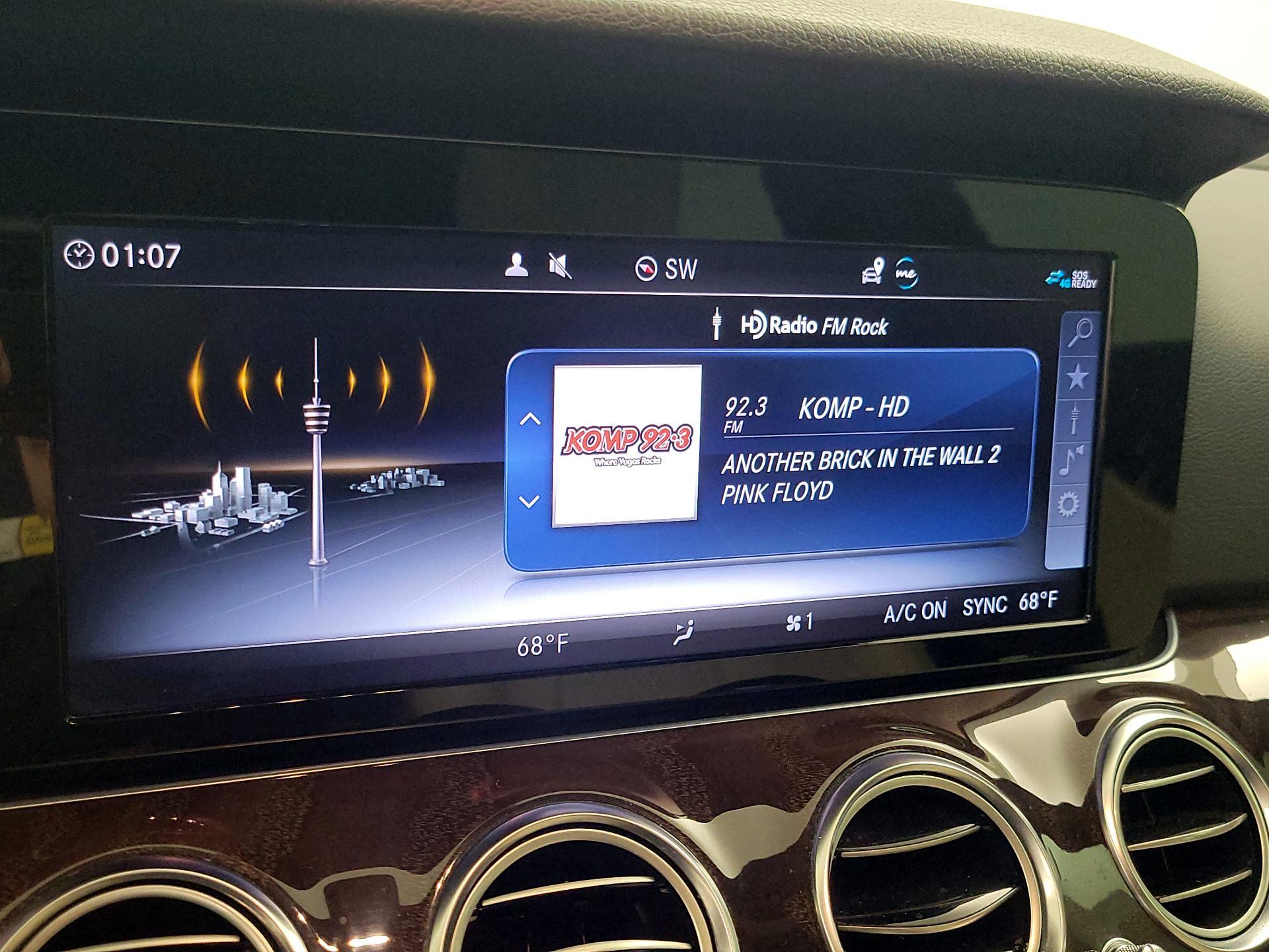 Thumbnail: 2019 Mercedes-Benz E-Class - 16