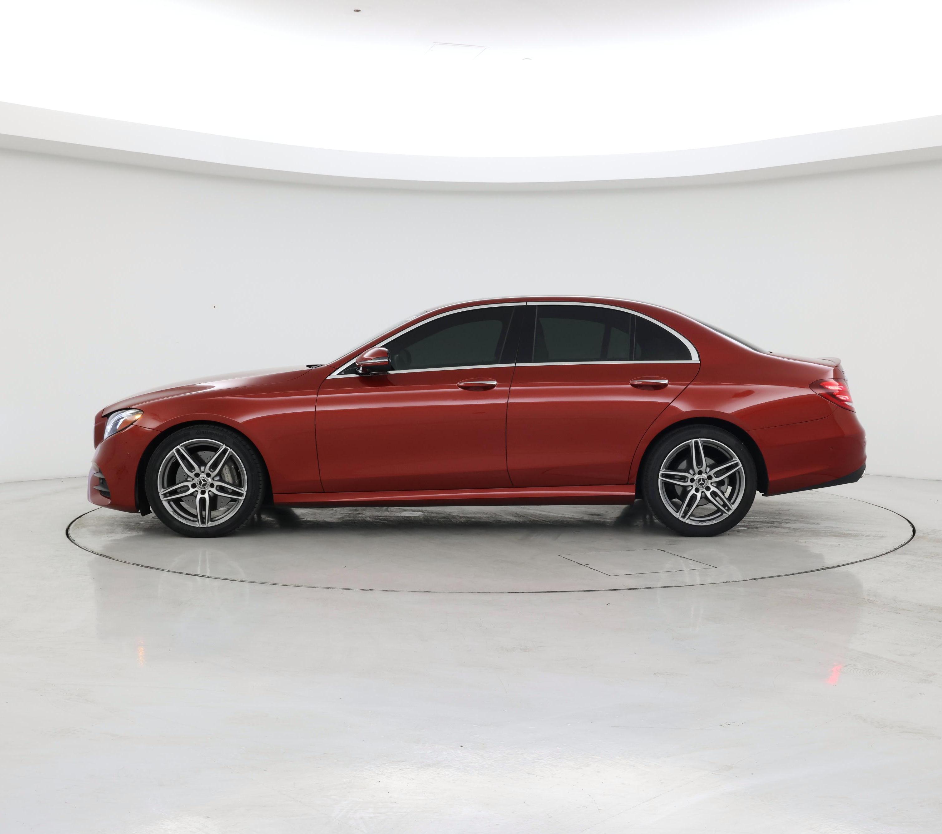 Thumbnail: 2019 Mercedes-Benz E-Class - 3