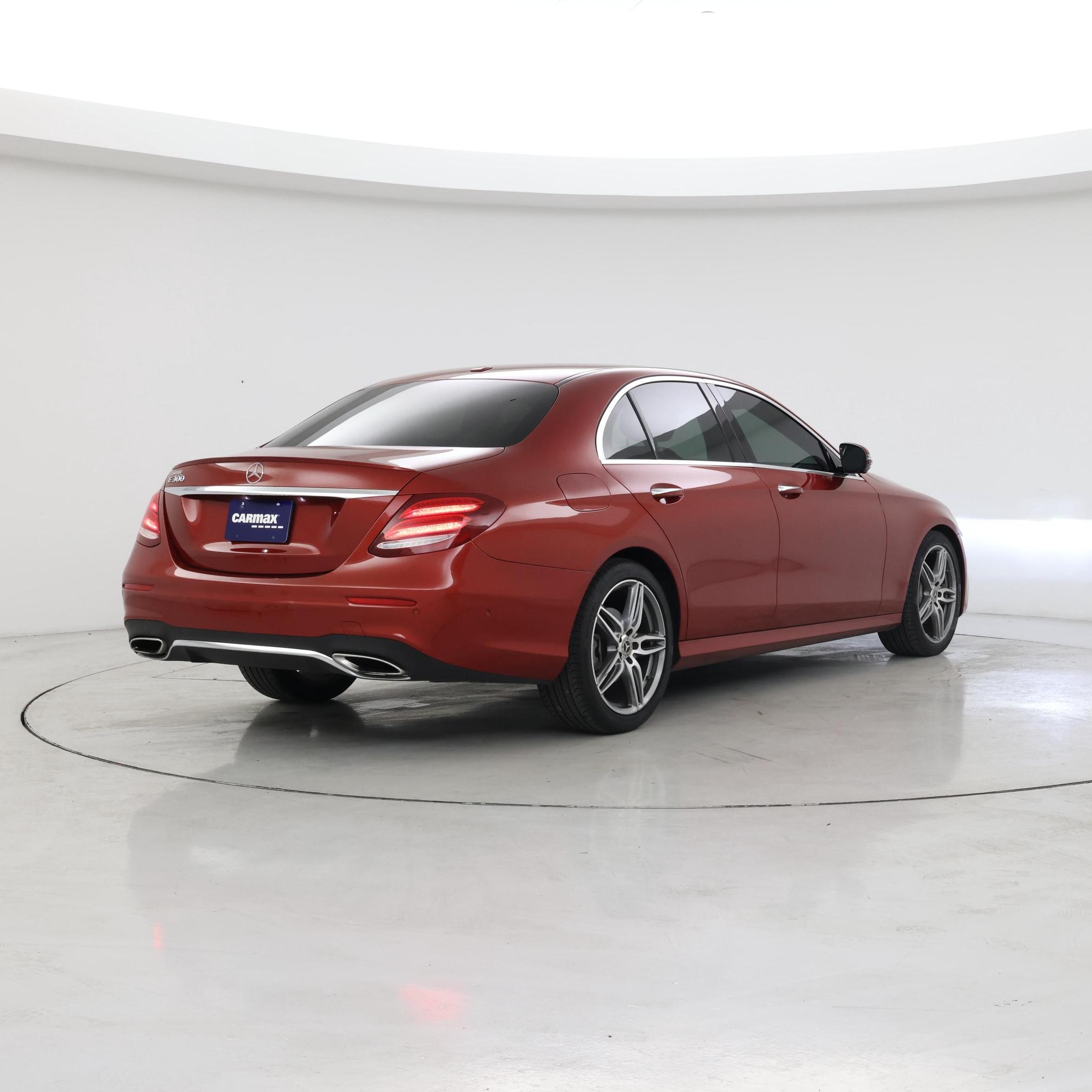 Thumbnail: 2019 Mercedes-Benz E-Class - 8