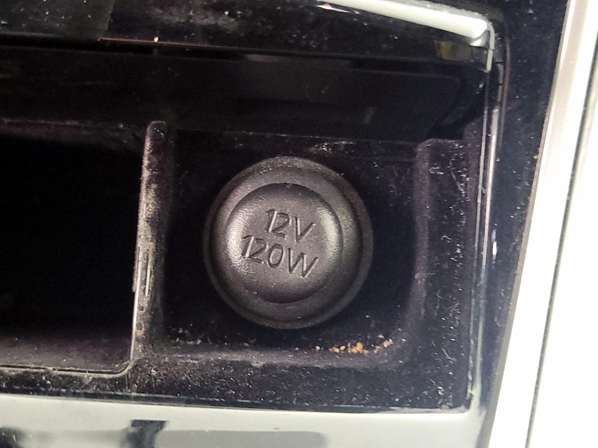 Thumbnail: 2018 INFINITI Q60 - 18