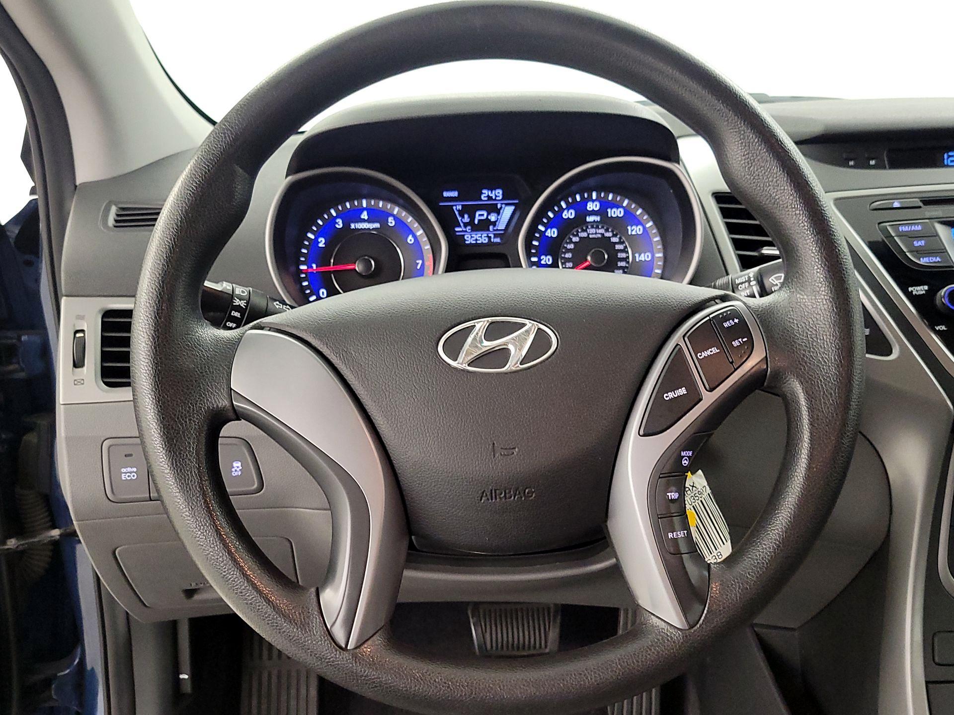 Thumbnail: 2015 Hyundai Elantra - 10
