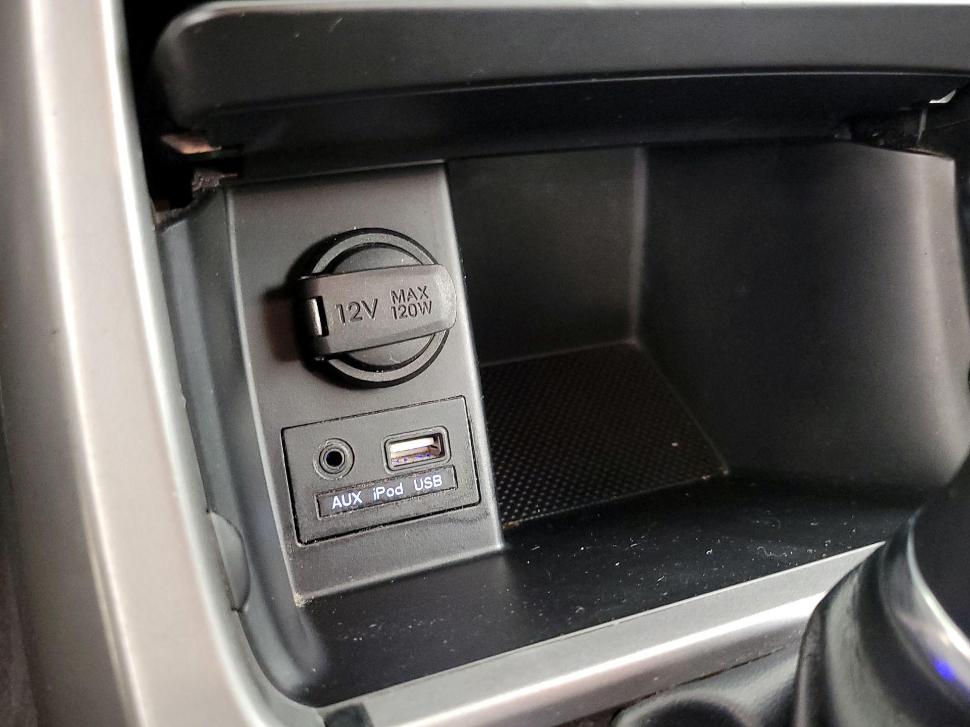 Thumbnail: 2015 Hyundai Elantra - 17