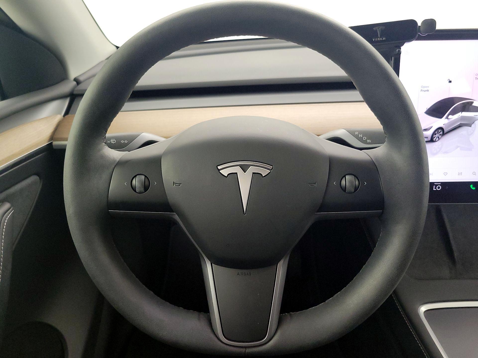 Thumbnail: 2023 Tesla Model Y - 10