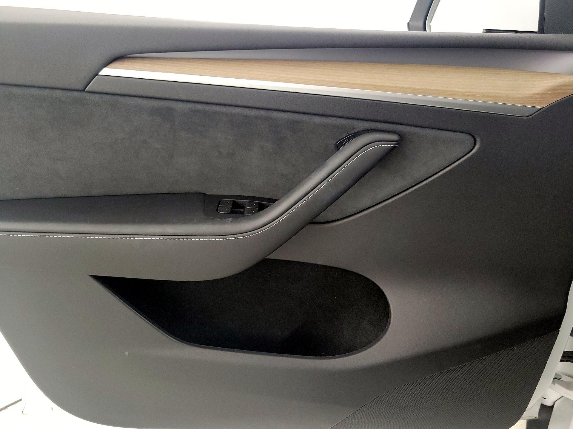 Thumbnail: 2023 Tesla Model Y - 12