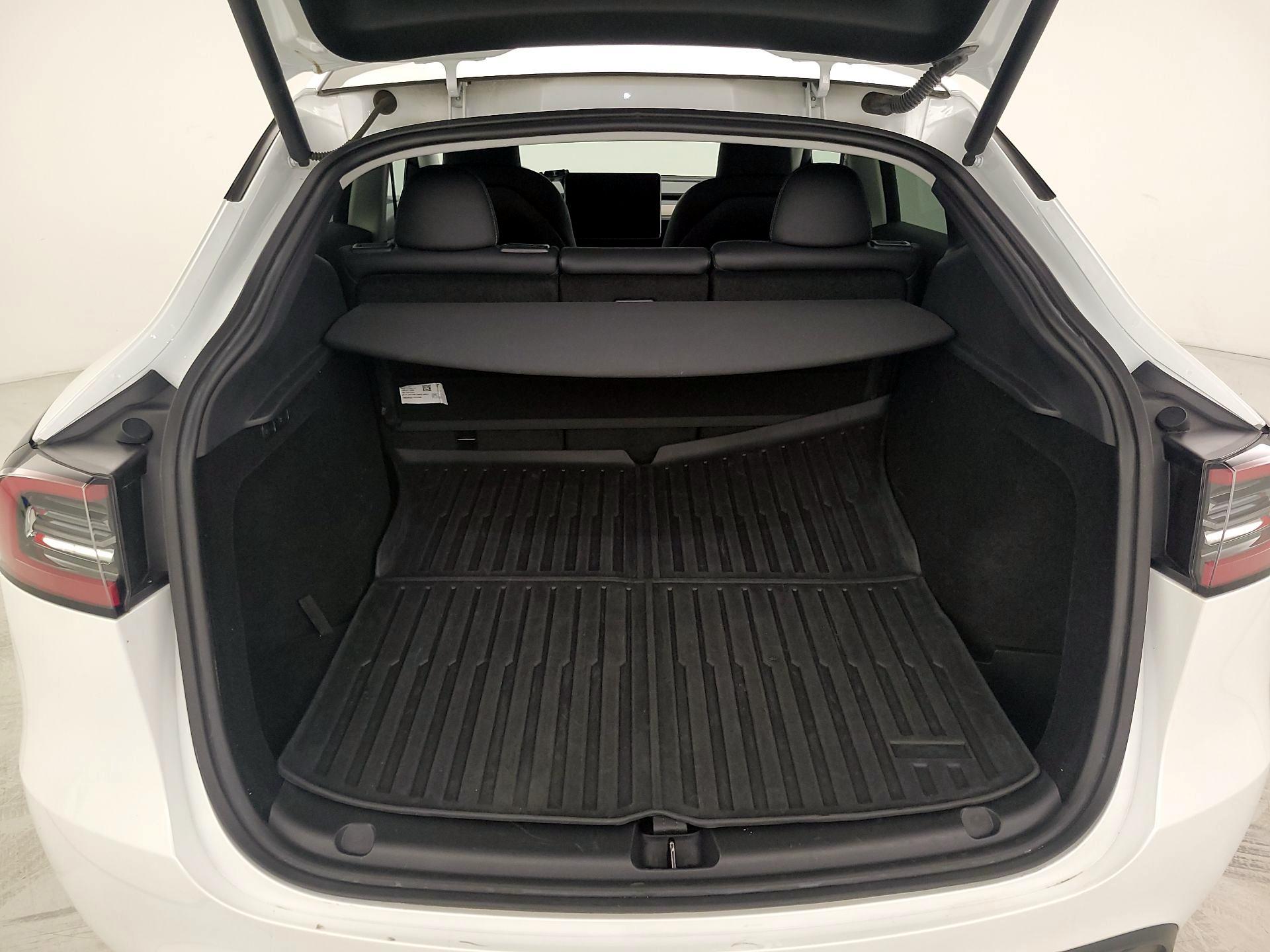 Thumbnail: 2023 Tesla Model Y - 19