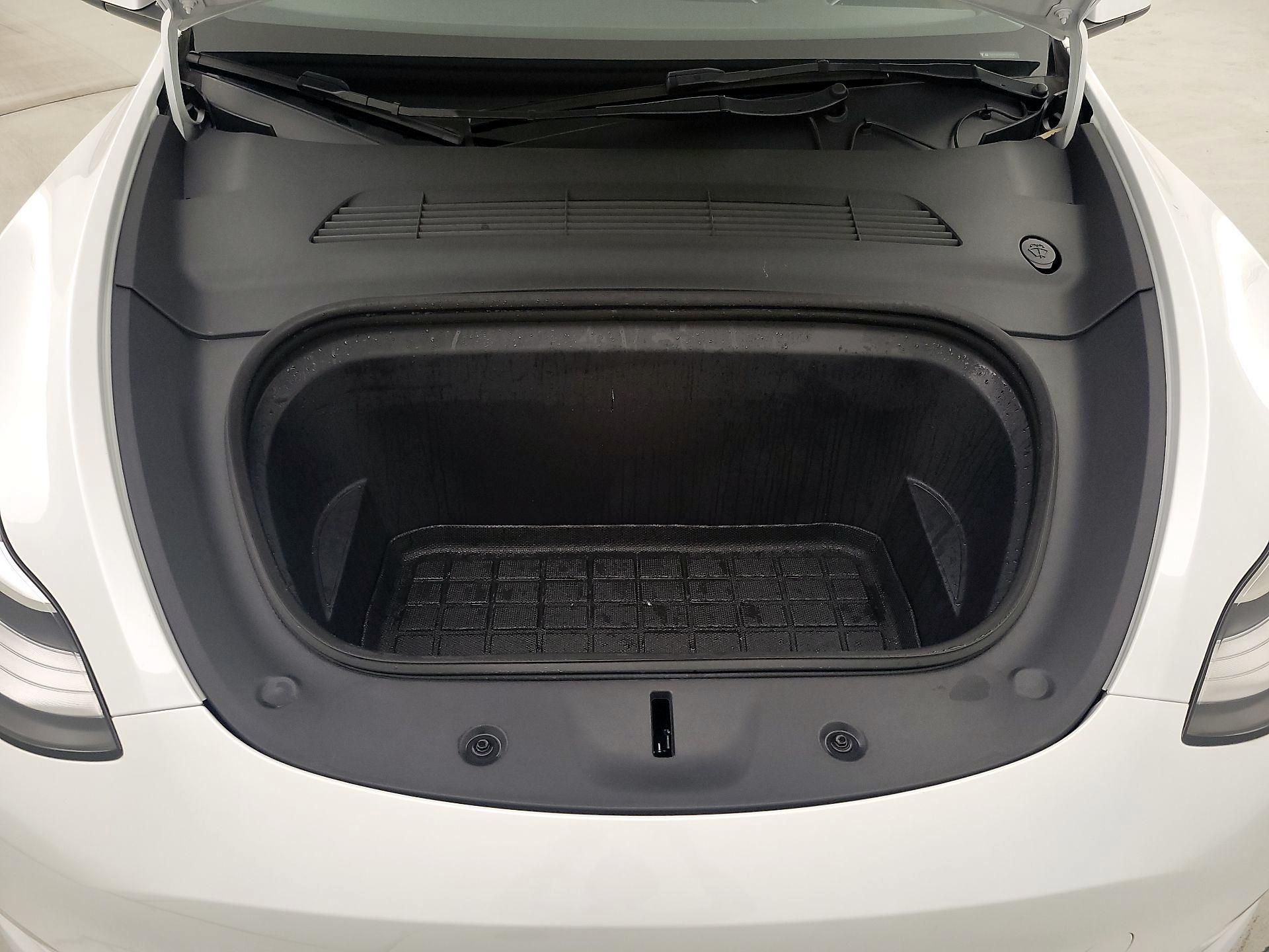 Thumbnail: 2023 Tesla Model Y - 20